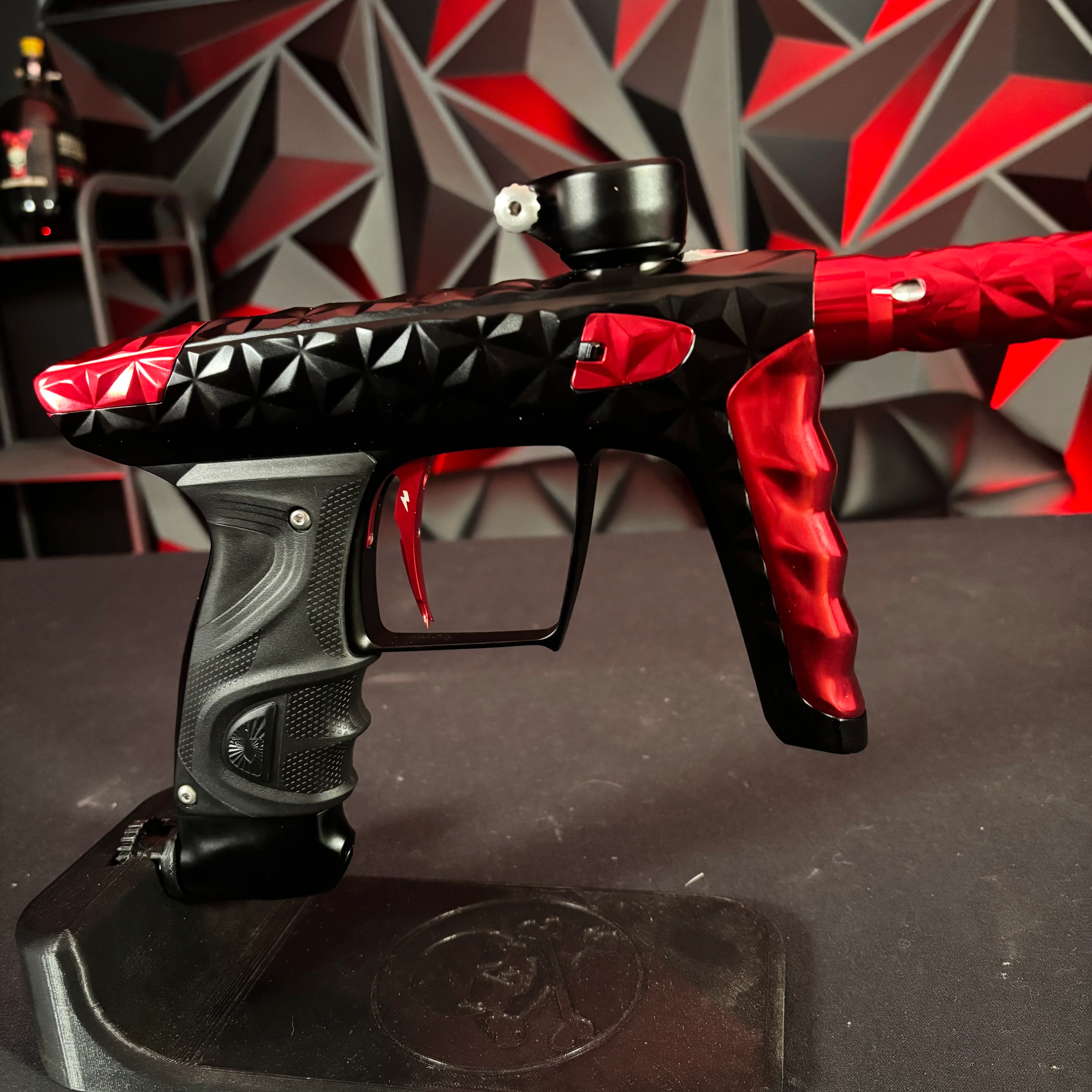 Used DLX LUXE "Adrenaline" TM40 Paintball Gun - Black/ Red - Image 3