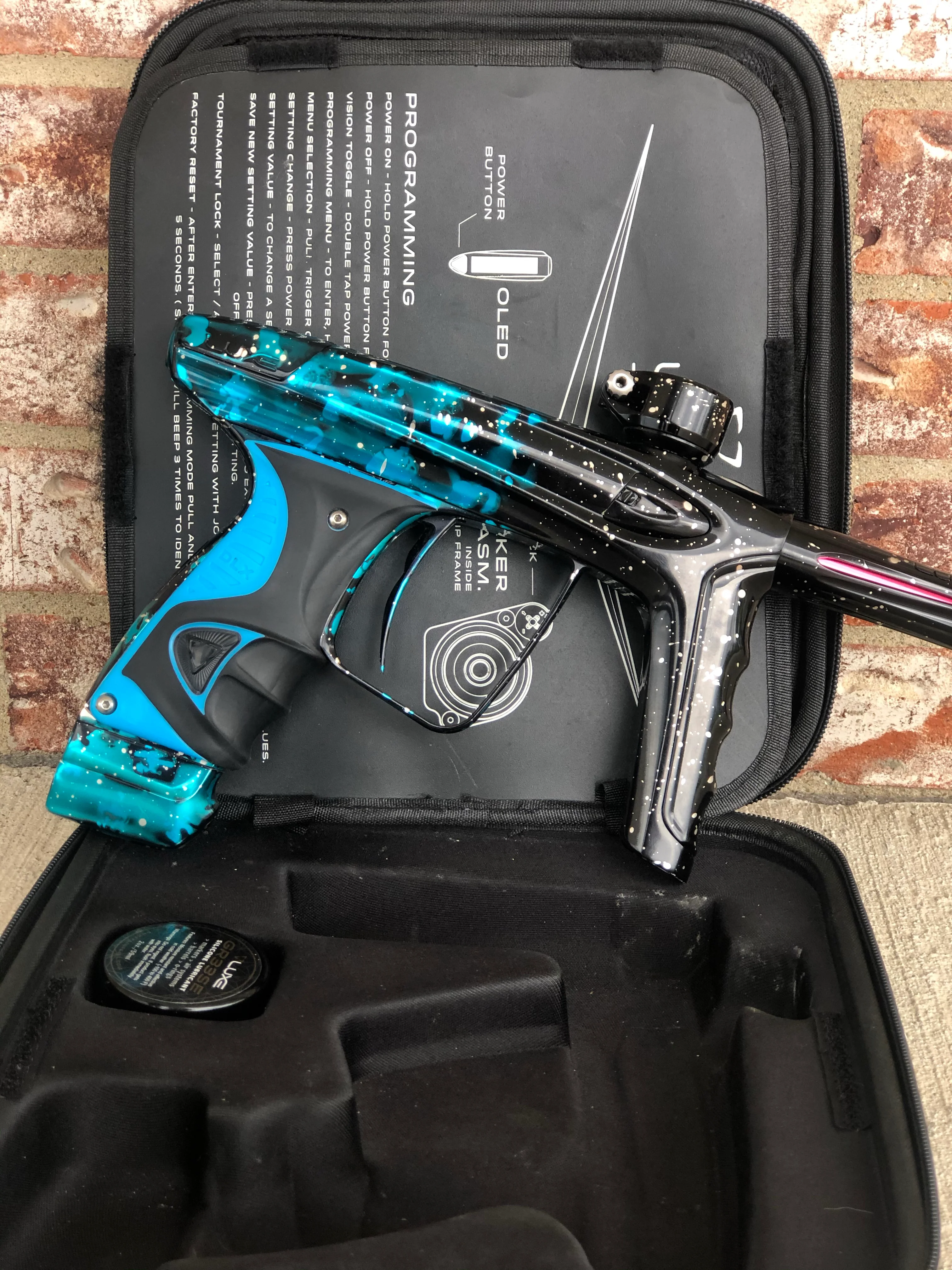 Used DLX Luxe Ice Paintball Gun - Blue Galaxy - Image 3