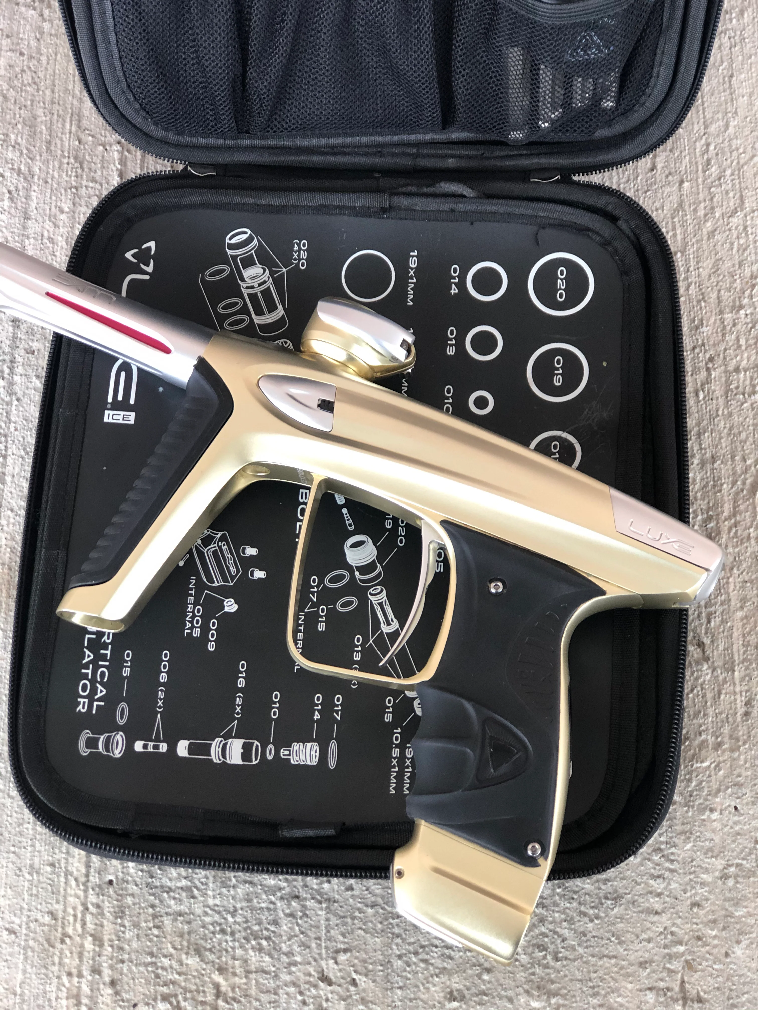 Used DLX Luxe Ice Paintball Gun - Dust Gold/Silver - Image 6
