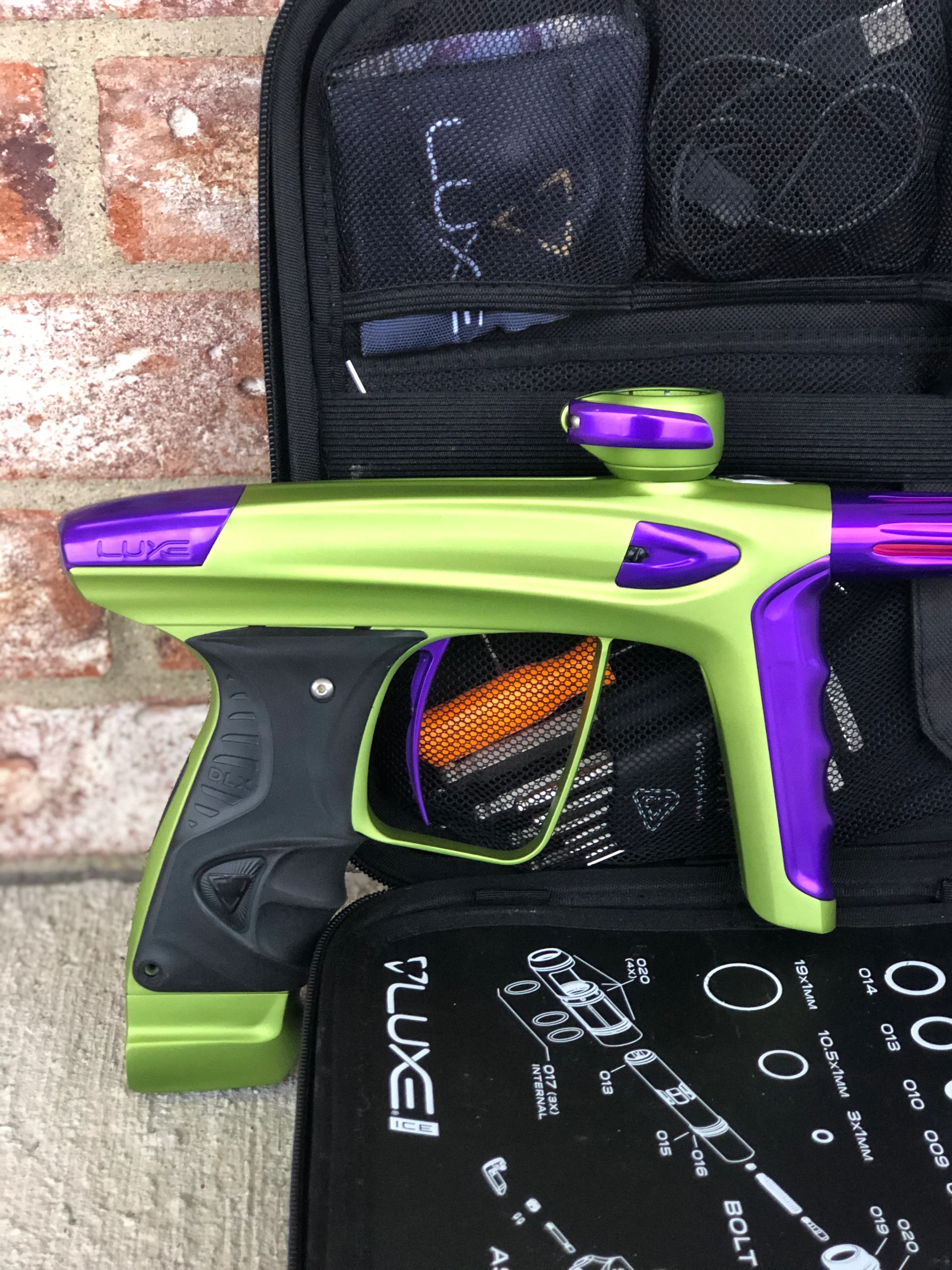 Used DLX Luxe ICE Paintball Gun - Dust Green w/ Purple - Image 4
