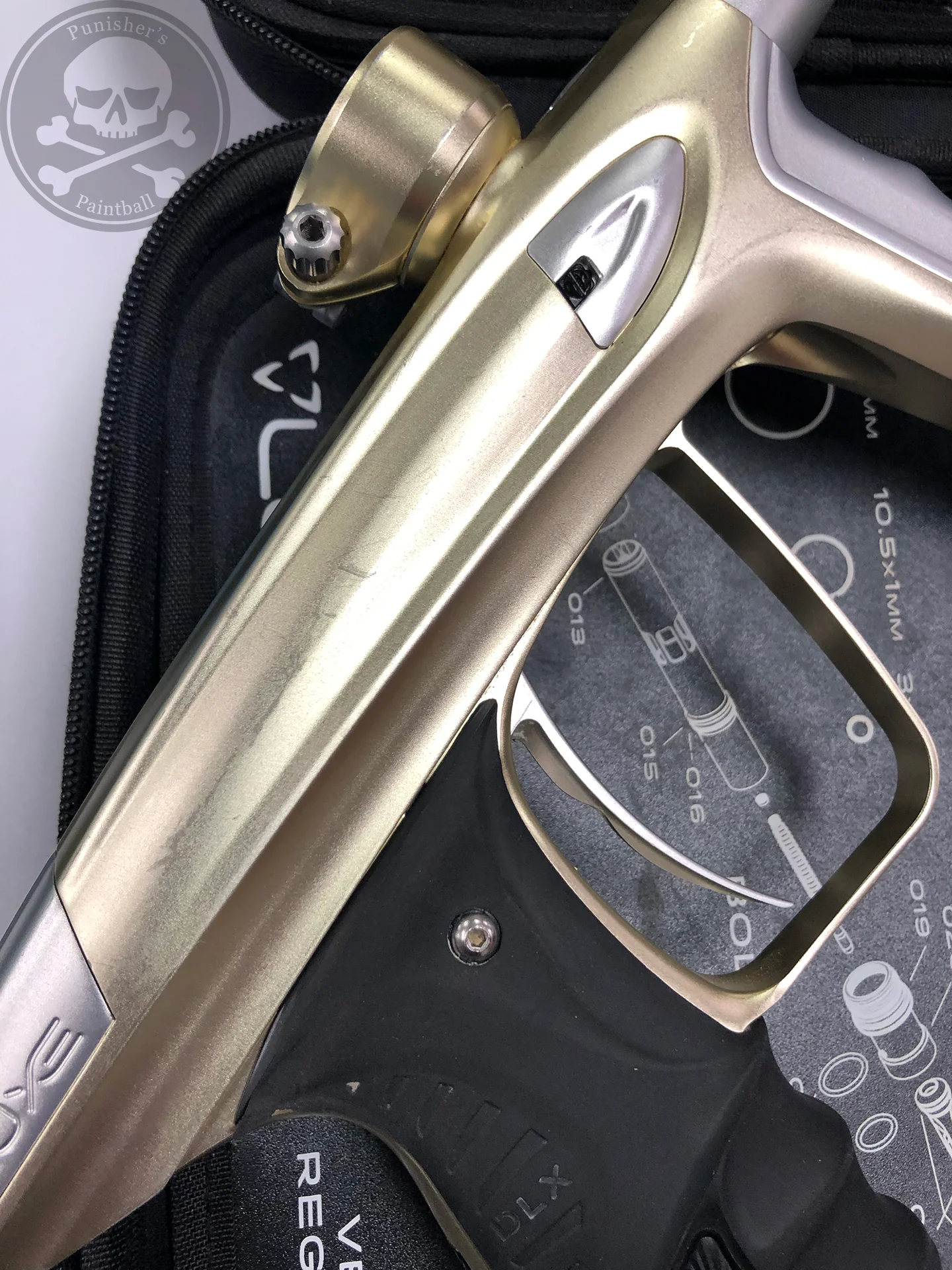 Used DLX Luxe Ice Paintball Gun - Gold/Silver - Image 3