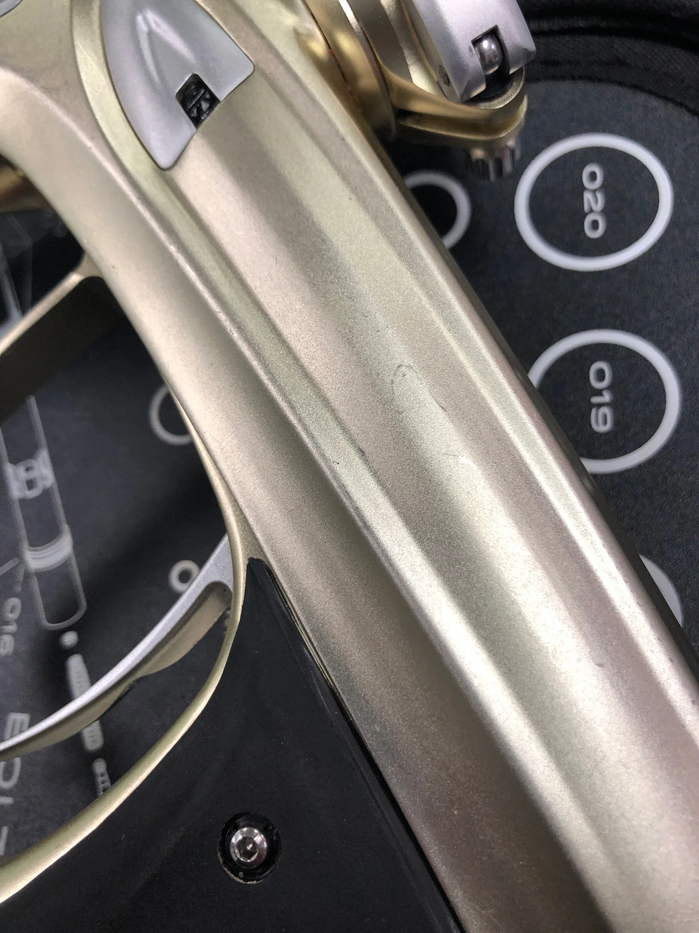 Used DLX Luxe Ice Paintball Gun - Gold/Silver - Image 5
