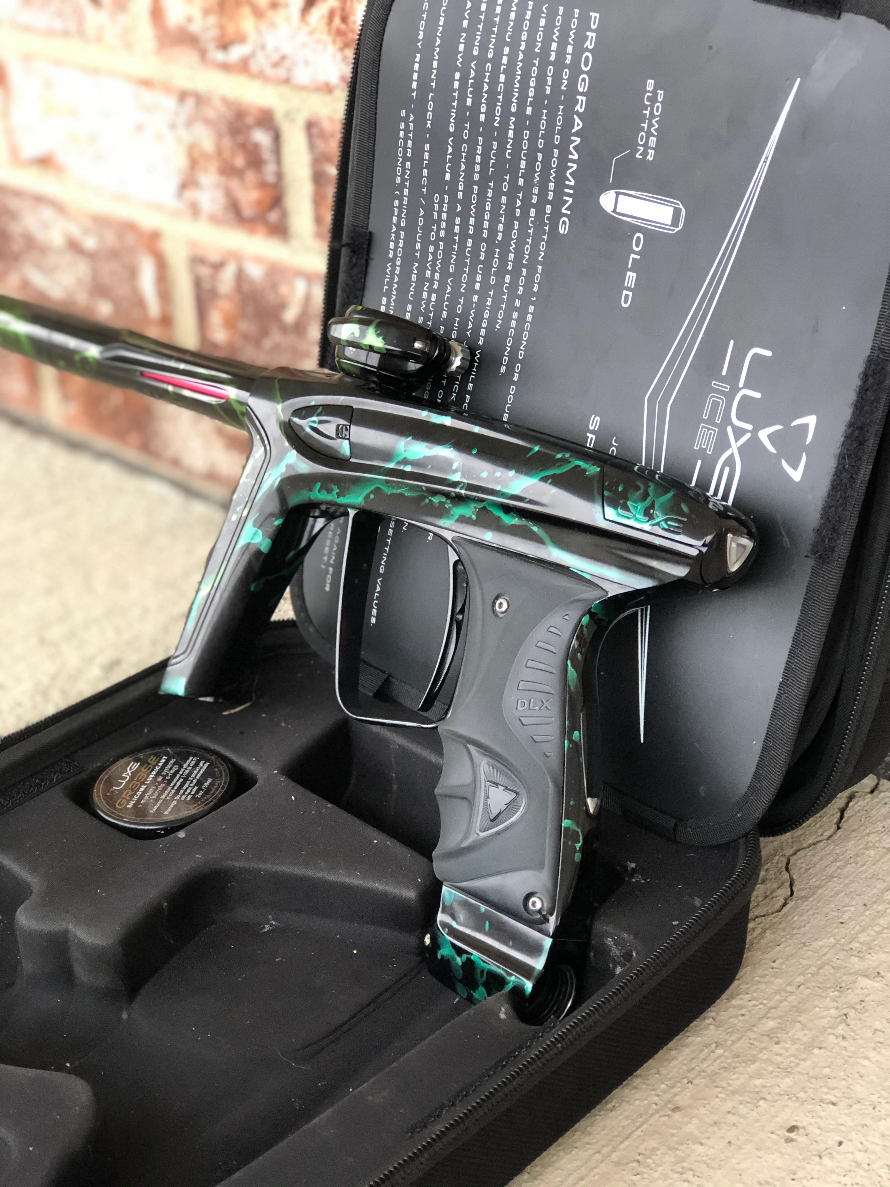 Used DLX Luxe Ice Paintball Gun - Green Splash - Image 2