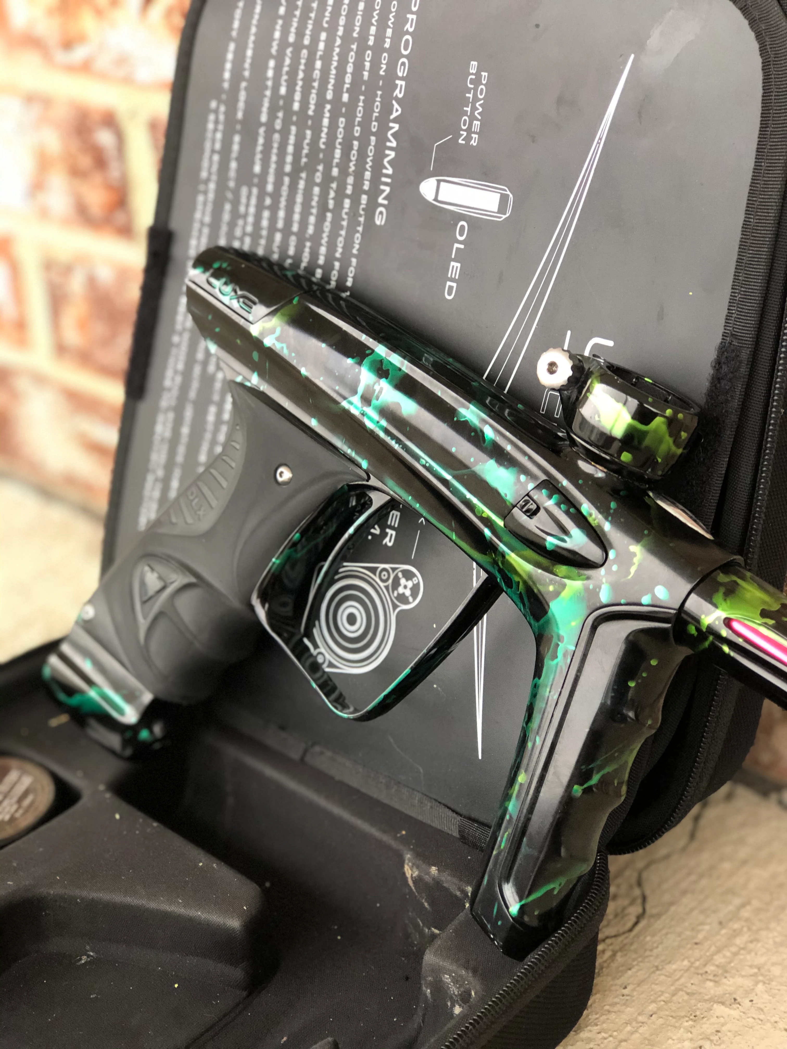 Used DLX Luxe Ice Paintball Gun - Green Splash - Image 4
