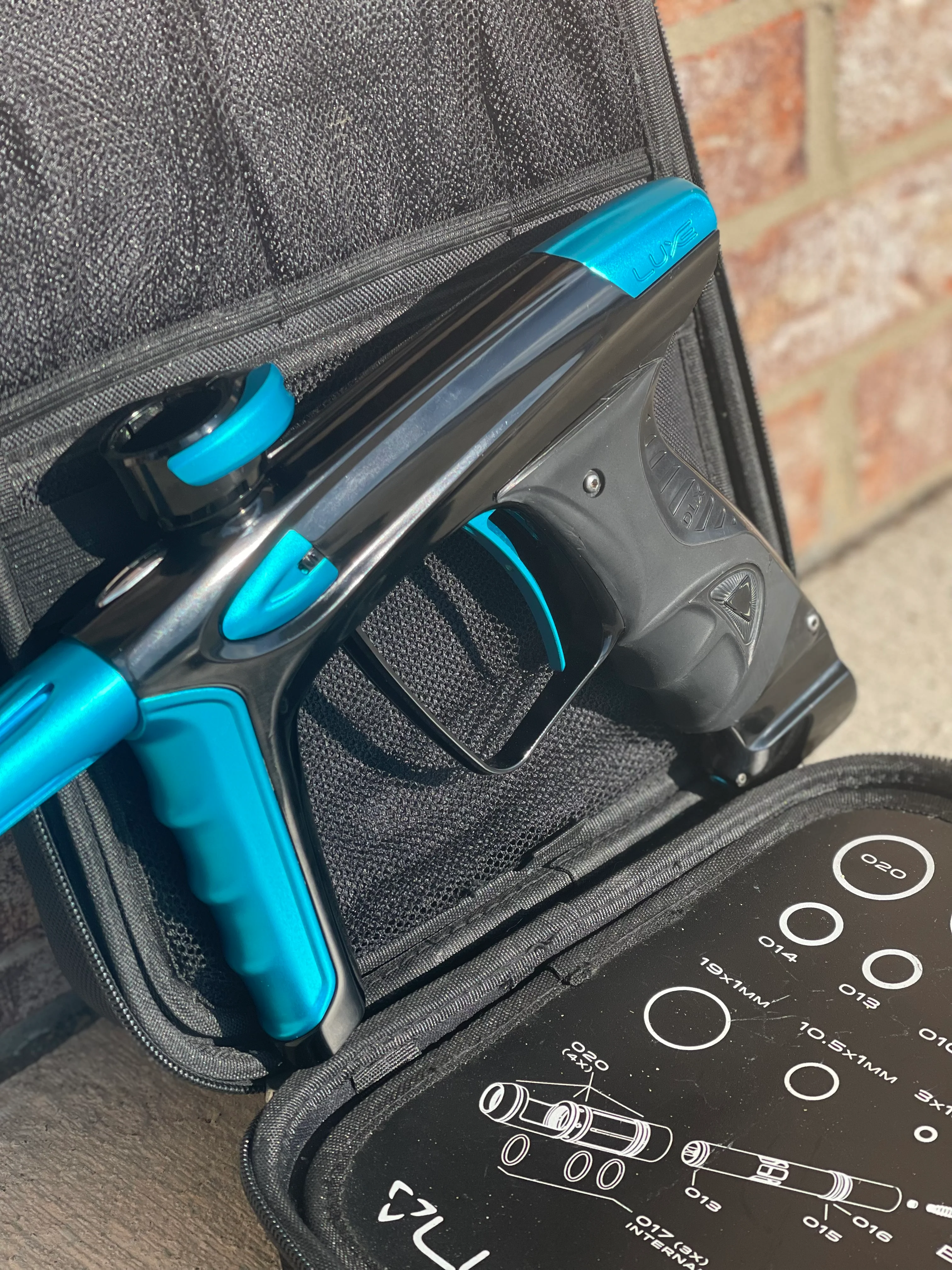 Used DLX Luxe Ice Paintball Gun - Polished Black / Dust Teal - Image 3