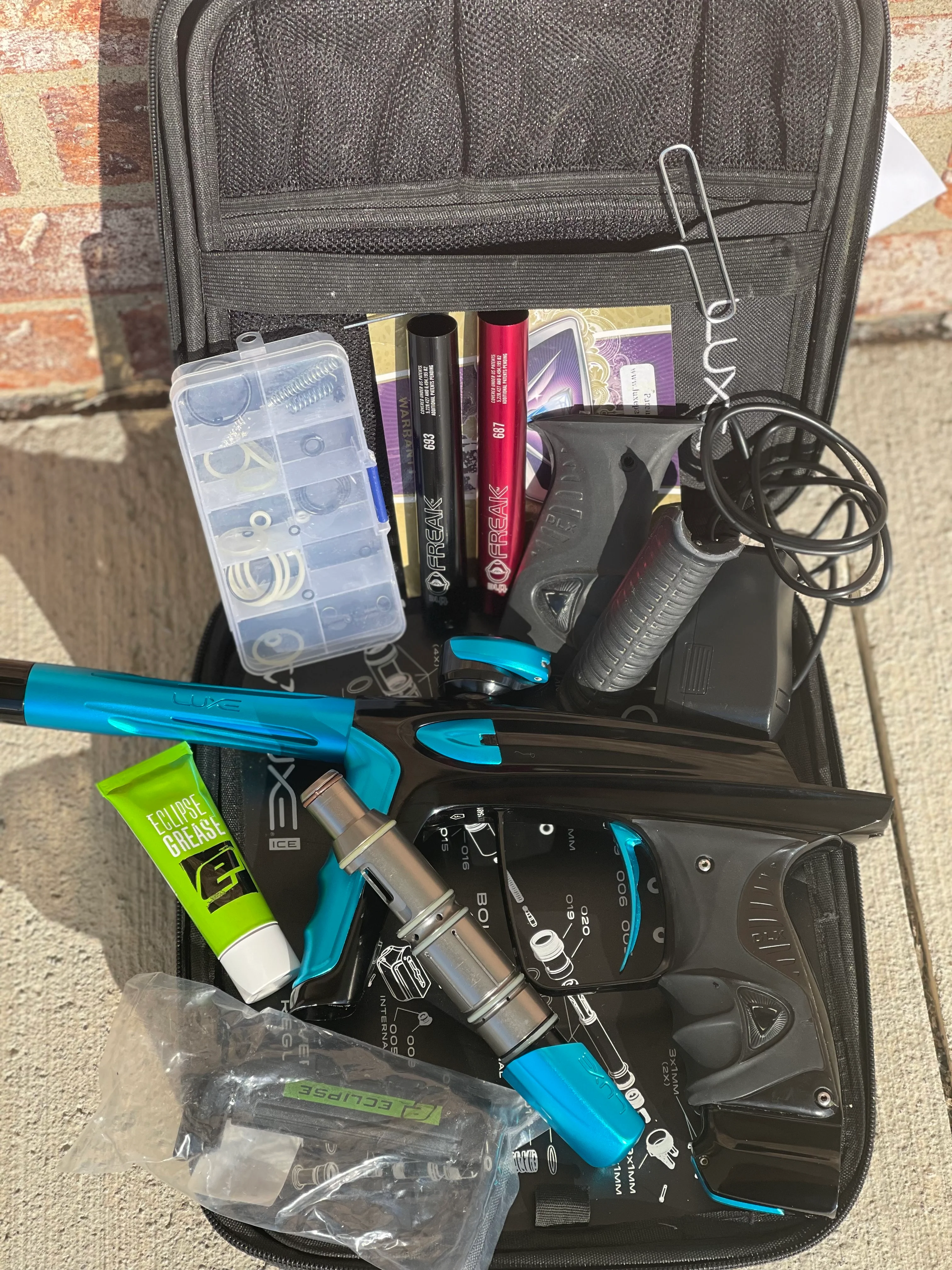 Used DLX Luxe Ice Paintball Gun - Polished Black / Dust Teal - Image 5