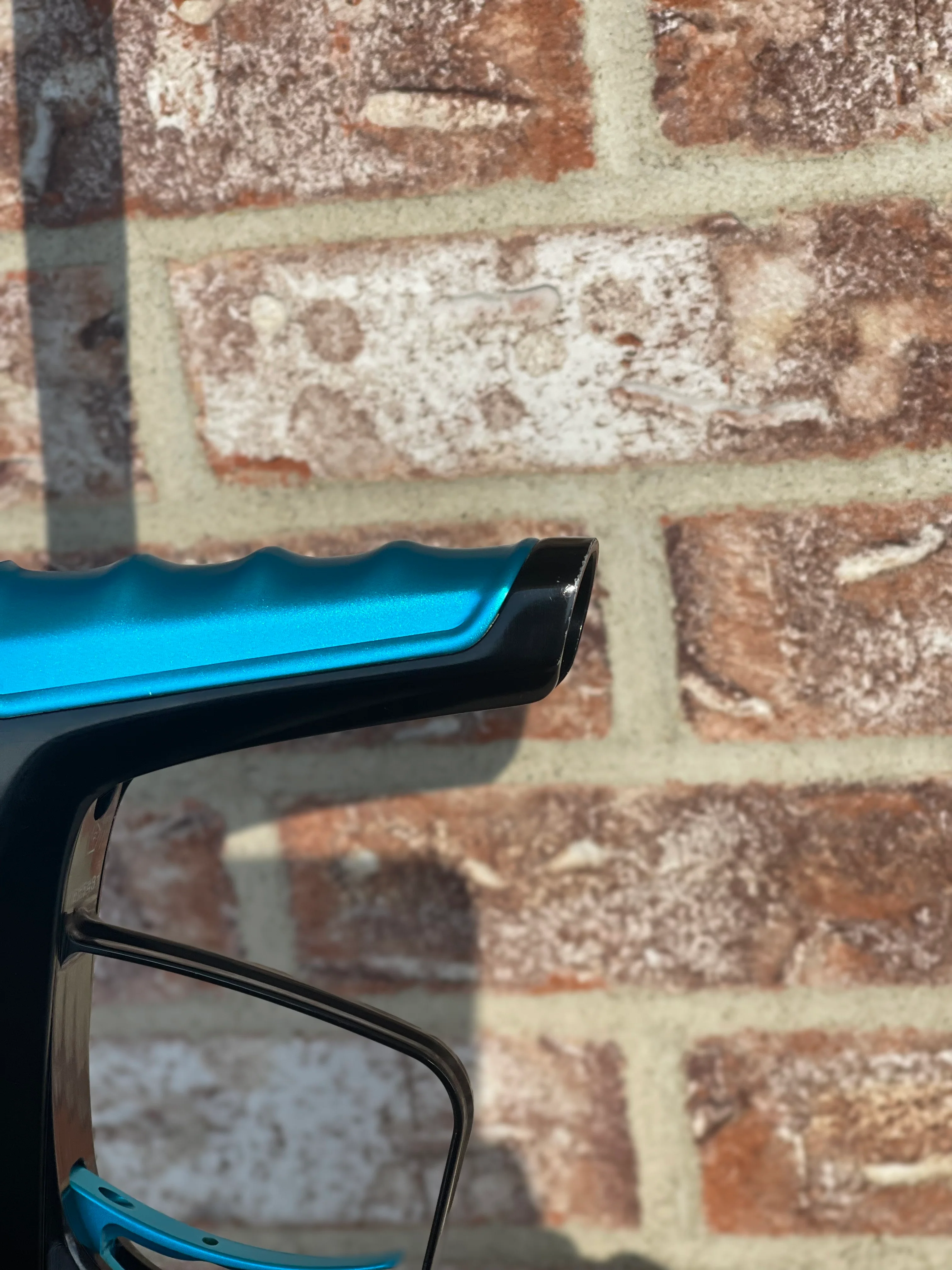 Used DLX Luxe Ice Paintball Gun - Polished Black / Dust Teal - Image 6