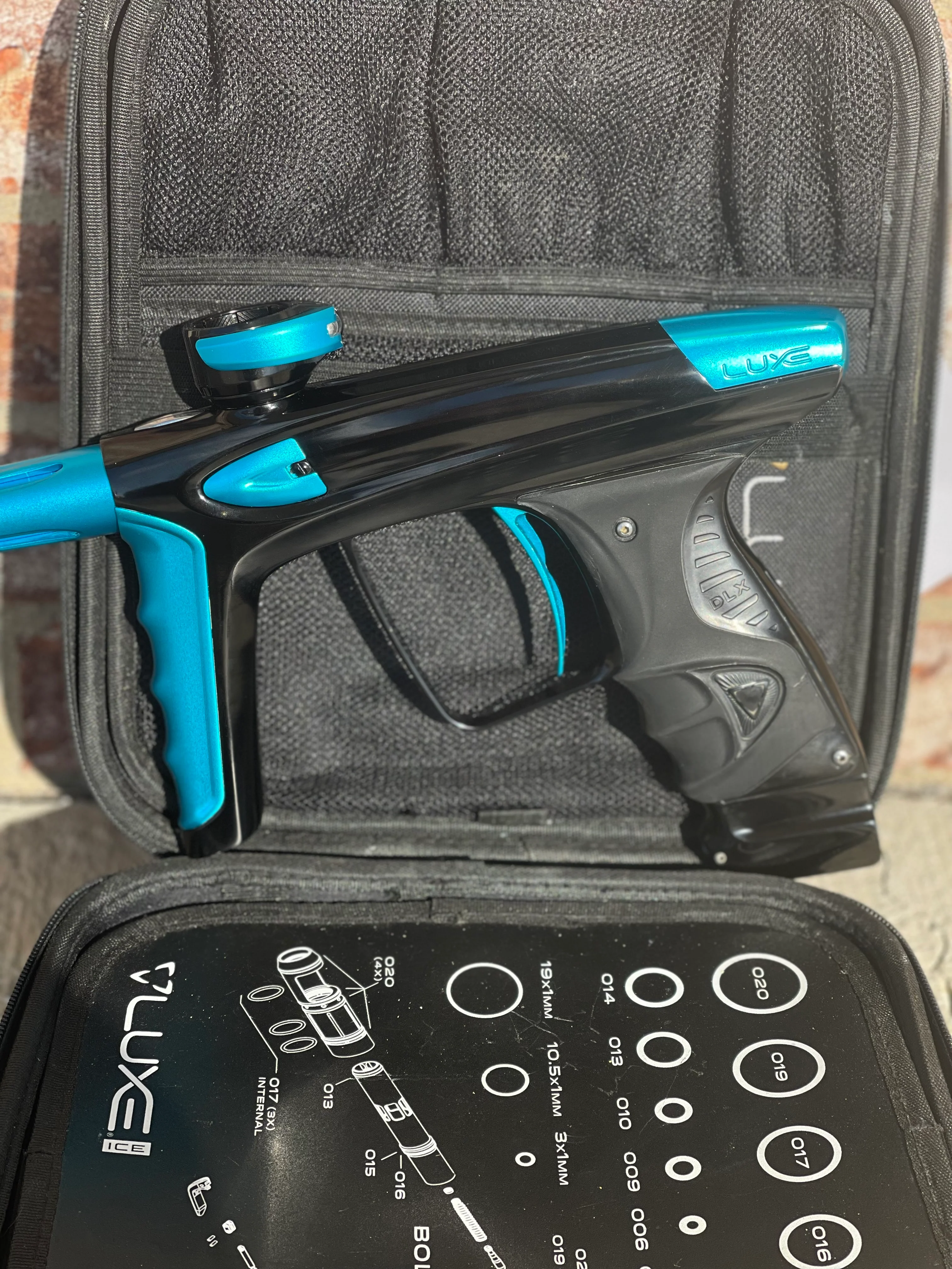 Used DLX Luxe Ice Paintball Gun - Polished Black / Dust Teal - Image 7