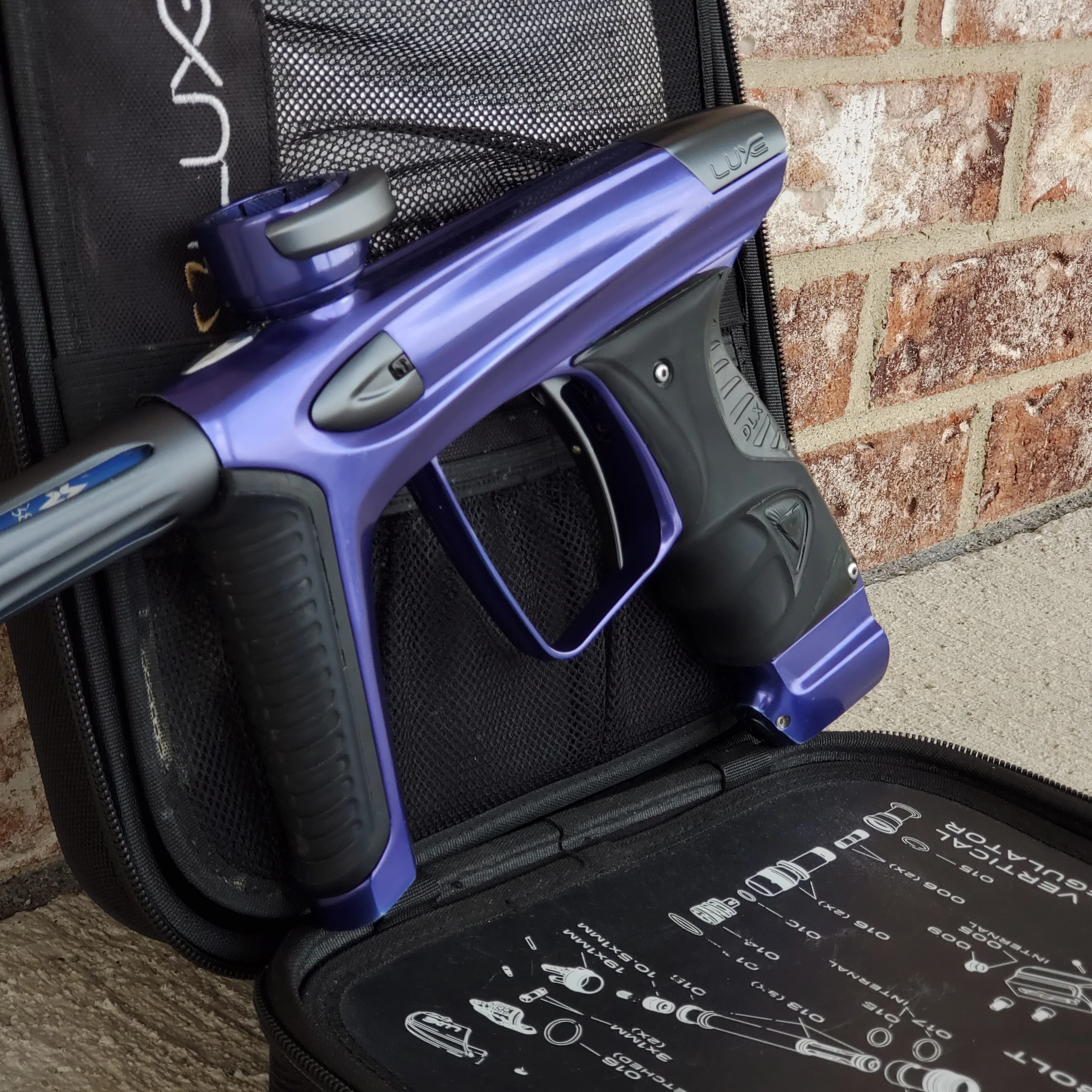 Used DLX Luxe Ice Paintball Gun - Purple / Pewter - Image 4