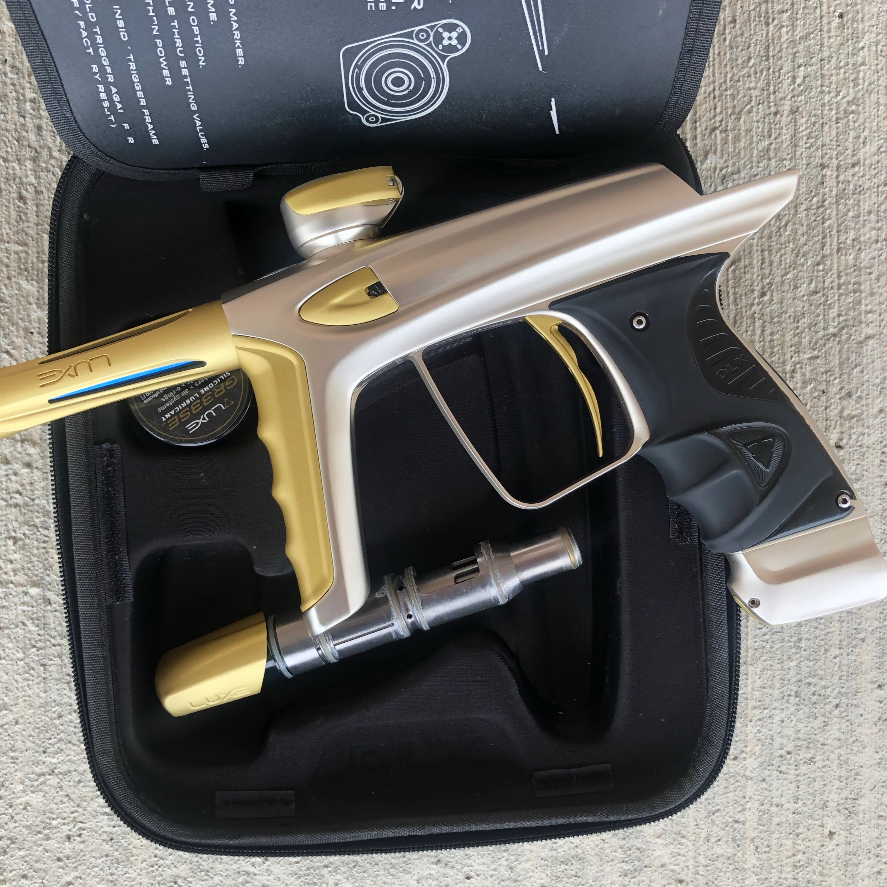 Used DLX Luxe Ice Paintball Gun - Silver / Dust Gold - Image 8