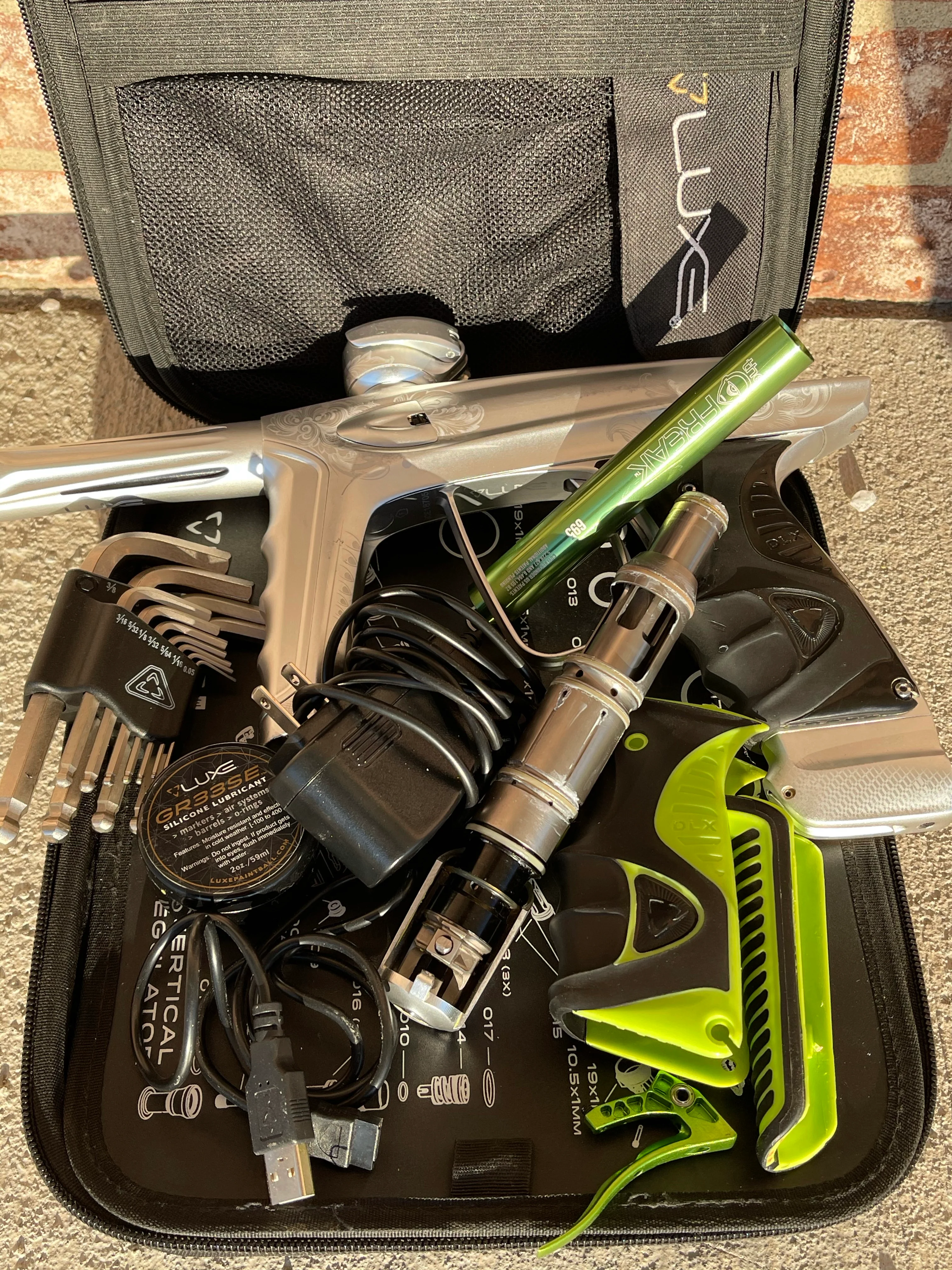 Used DLX Luxe Ice Paintball Gun - Silver w/ Laser Engraving - Image 5
