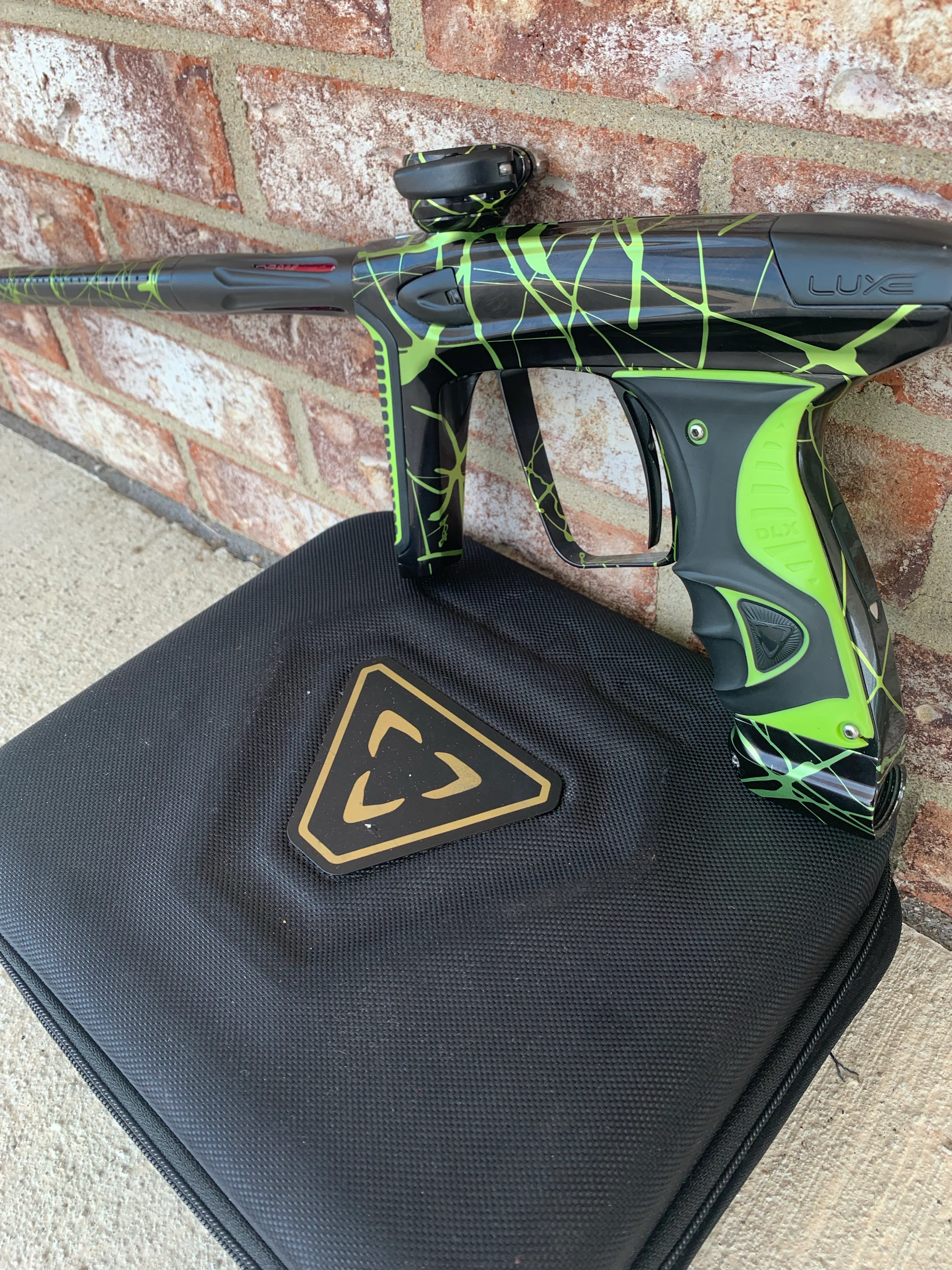 Used Smart Parts DLX Luxe Ice Paintball Marker- Black/Lime 3D Splash - Image 3