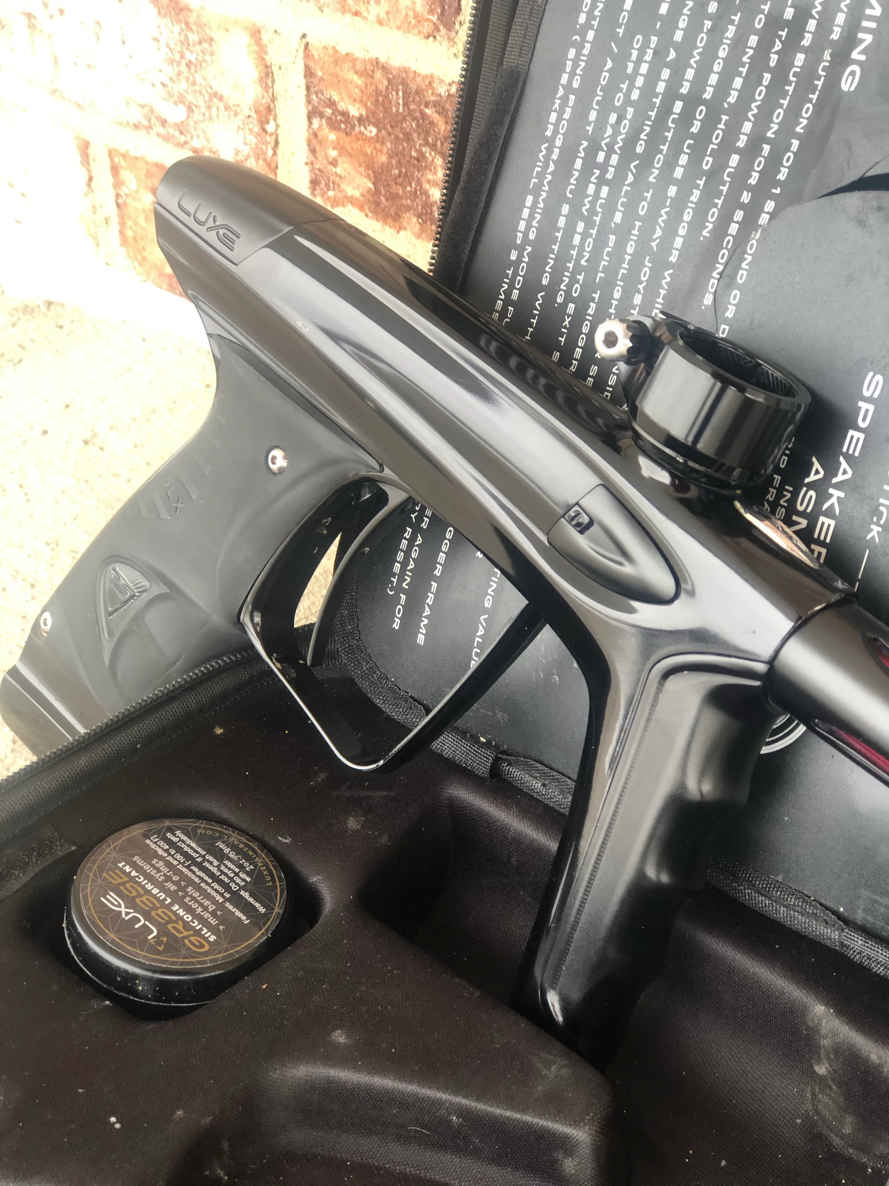 Used DLX Luxe Ice Paintball Marker - Gloss Black/Dust Black - Image 3