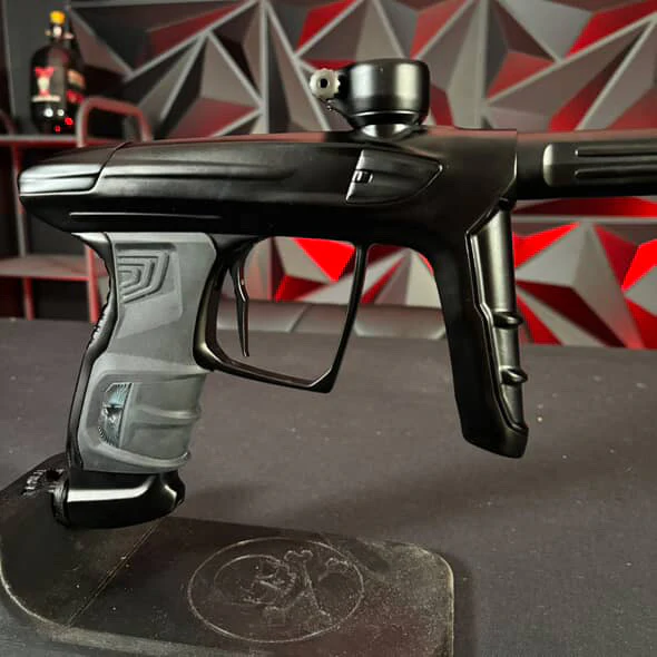 Used DLX Luxe IDOL Paintball Gun - Dust Black - Image 3