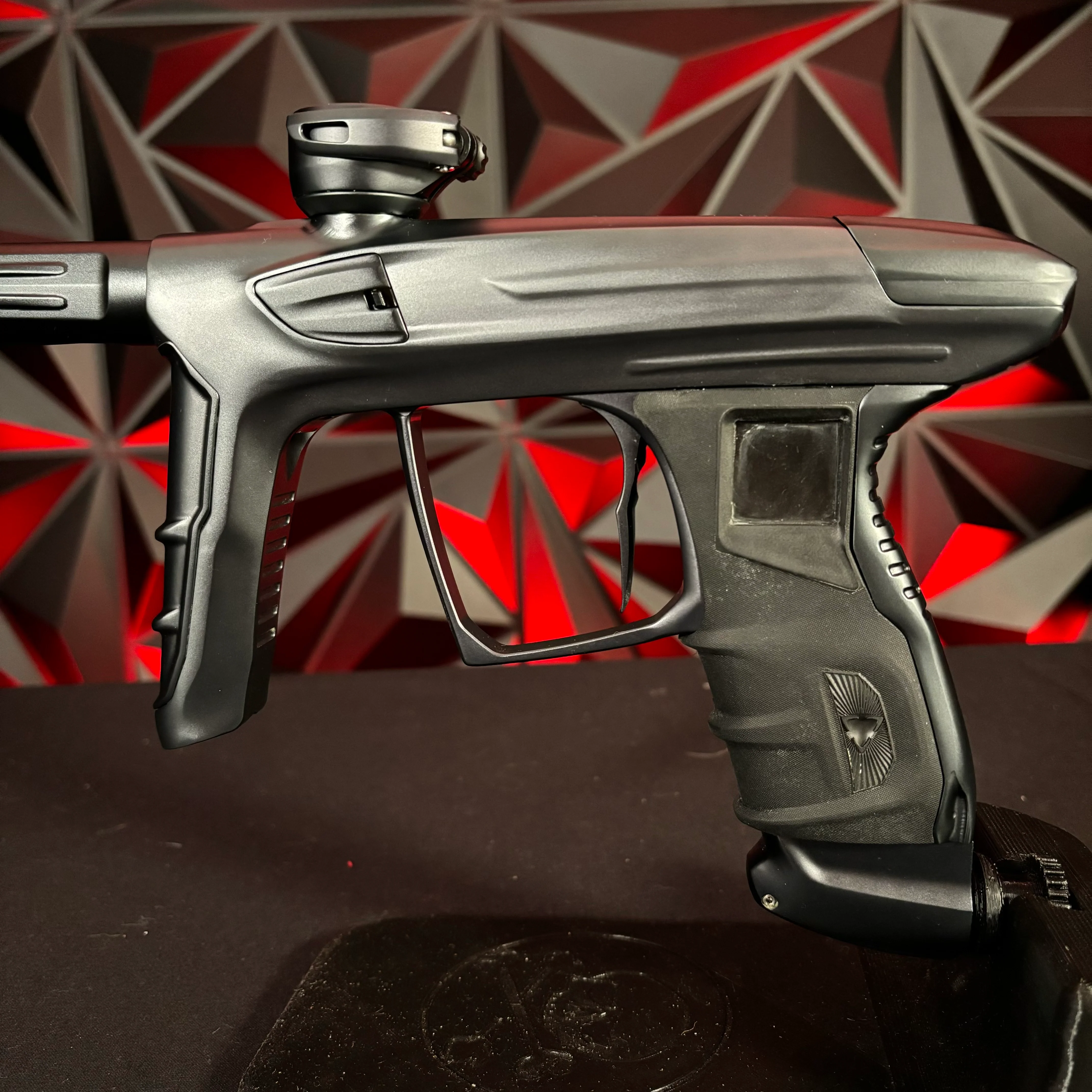 Used DLX Luxe IDOL Paintball Gun - Dust Pewter - Image 3