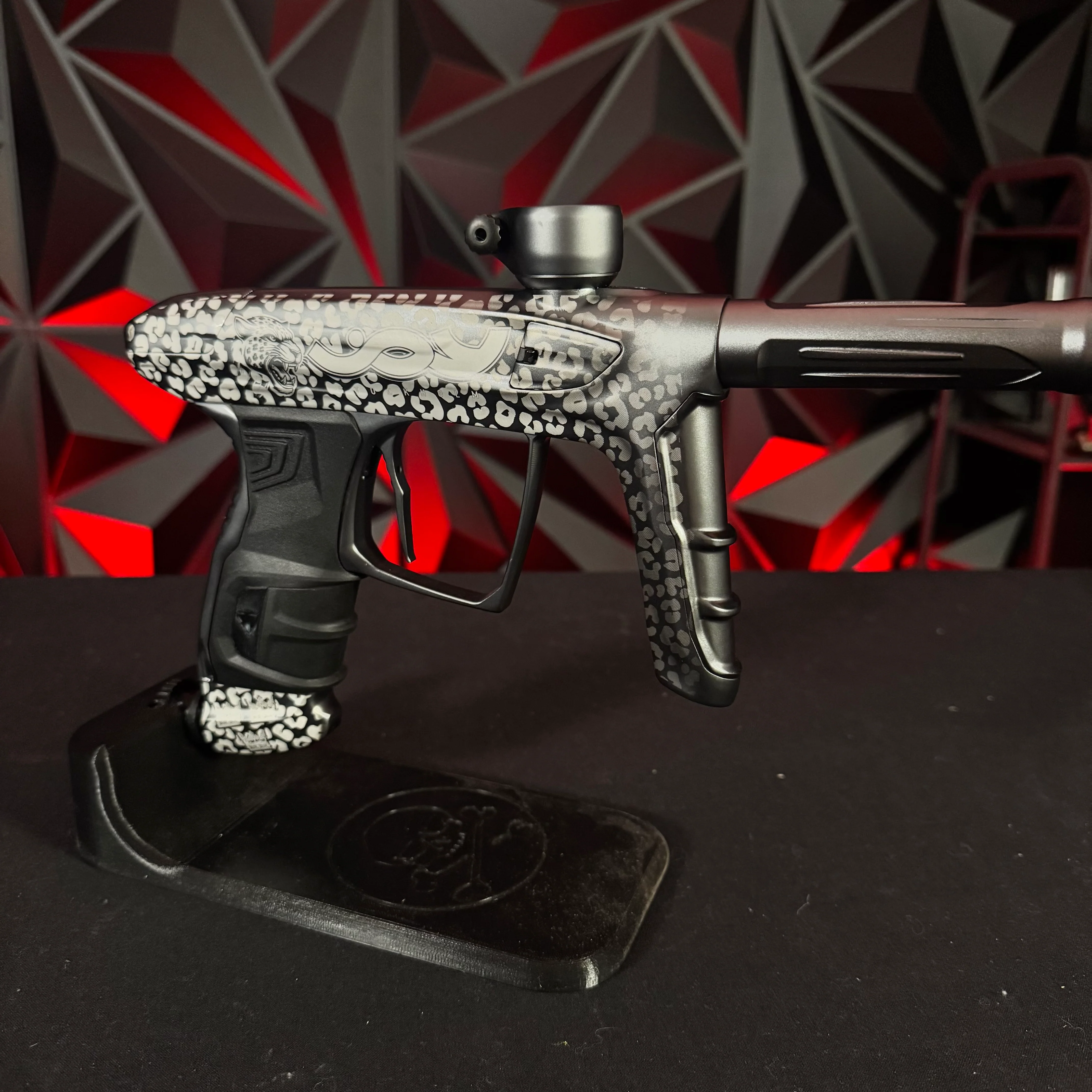 Used DLX Luxe IDOL Paintball Gun - Dust Pewter Joy Division - Image 4
