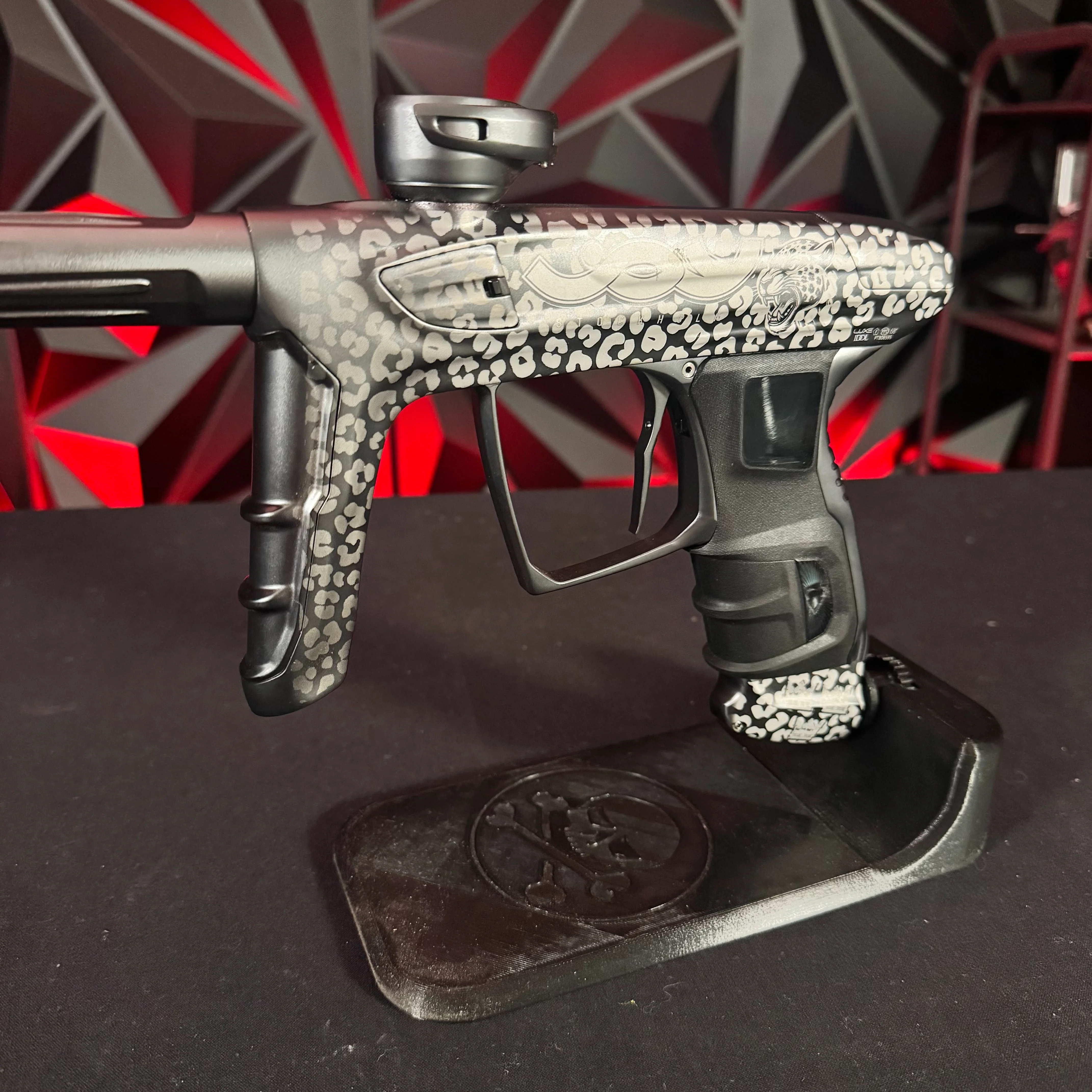 Used DLX Luxe IDOL Paintball Gun - Dust Pewter Joy Division - Image 5