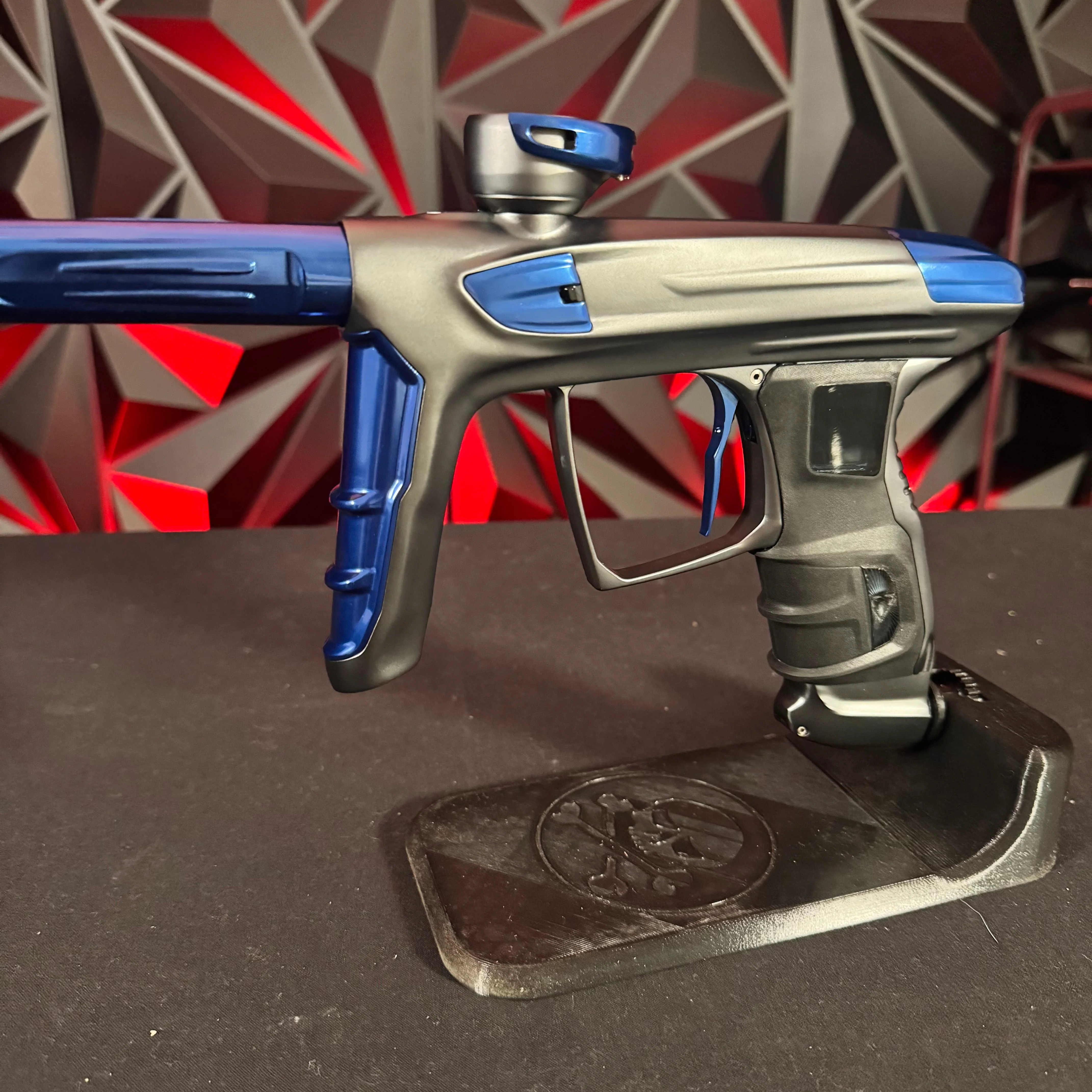 Used DLX Luxe IDOL Paintball Gun - Dust Pewter/Polished Blue - Image 5