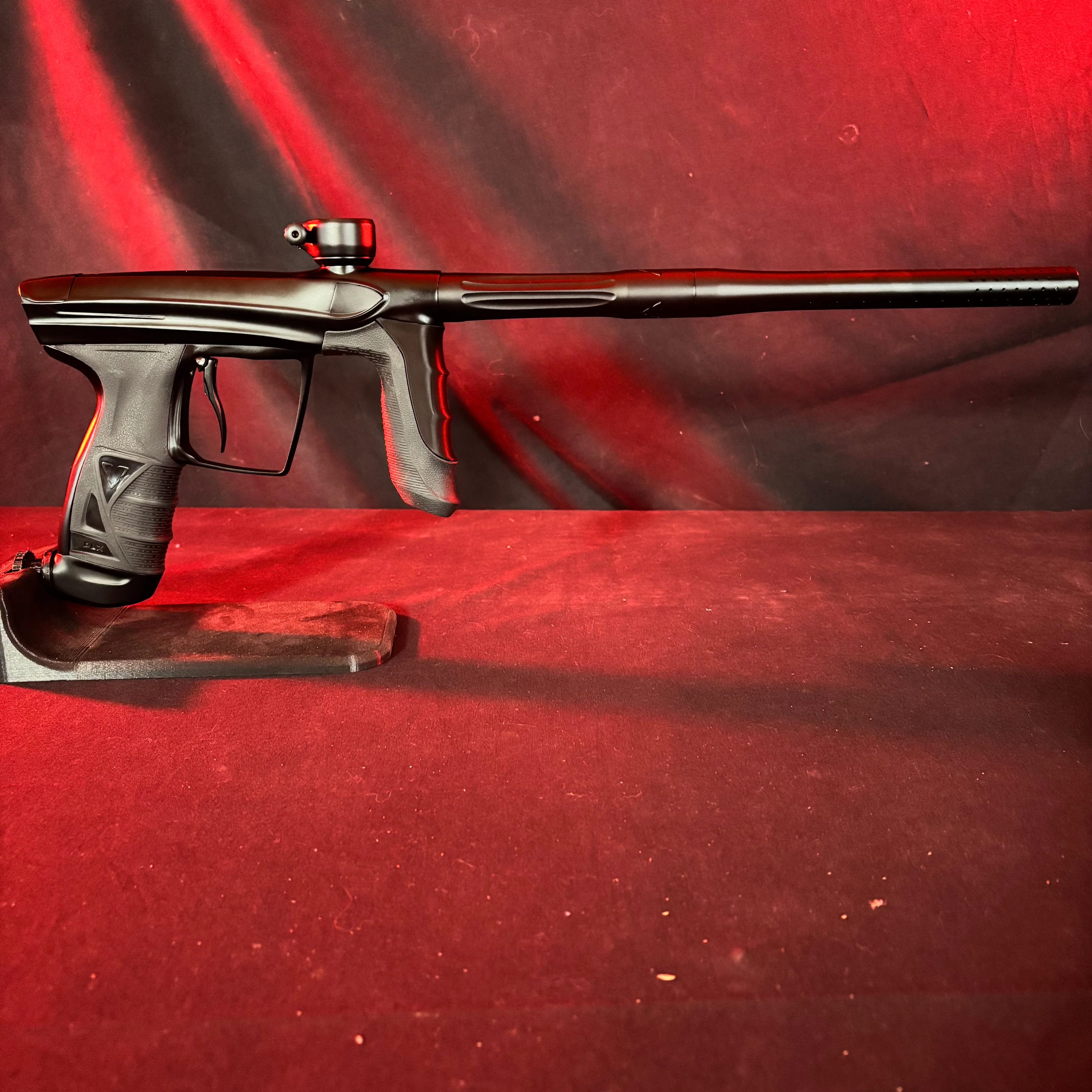 Used DLX Luxe Aire Paintball Gun - Dust Black - Image 6
