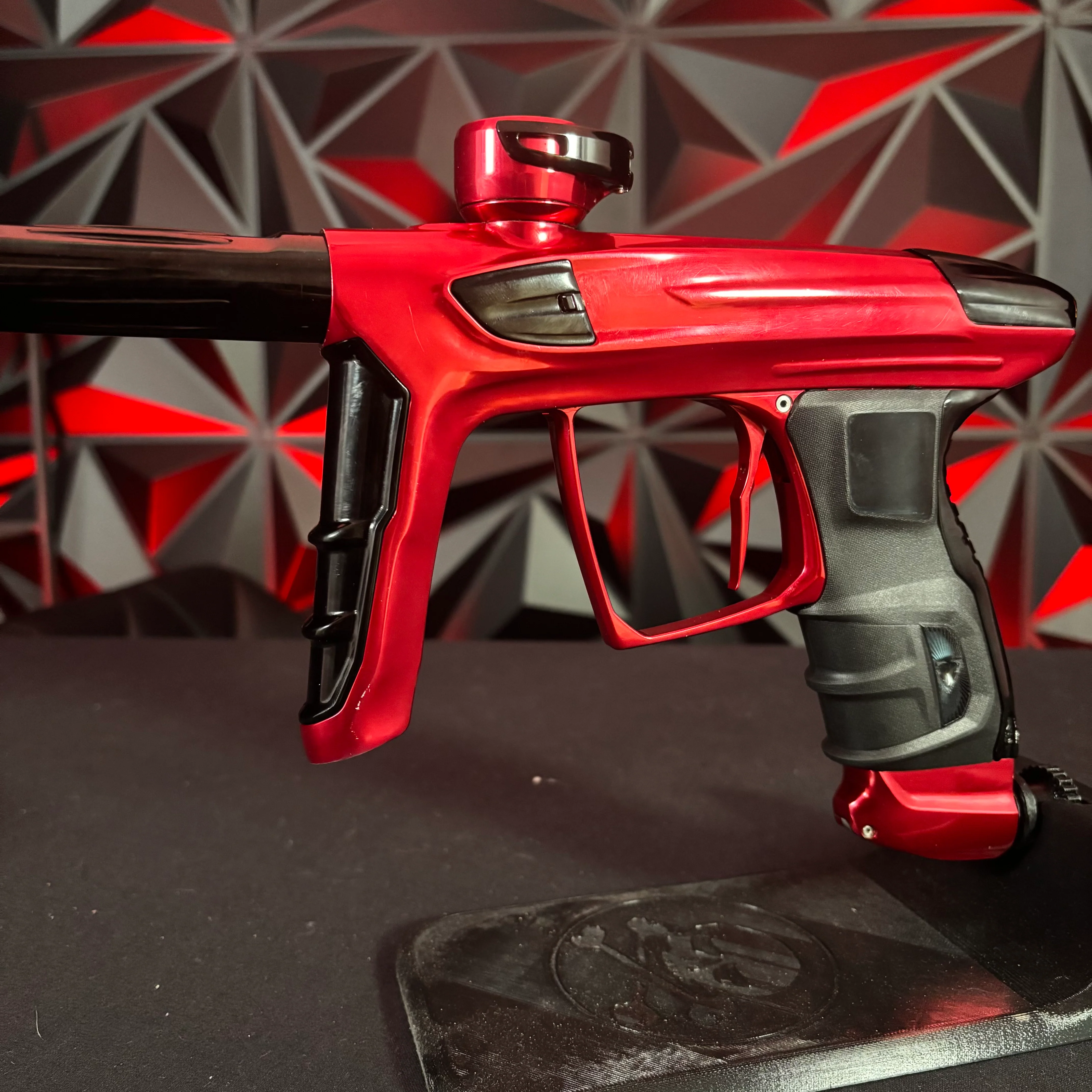 Used DLX Luxe IDOL Paintball Gun - Polished Red/ Polished Black - Image 5