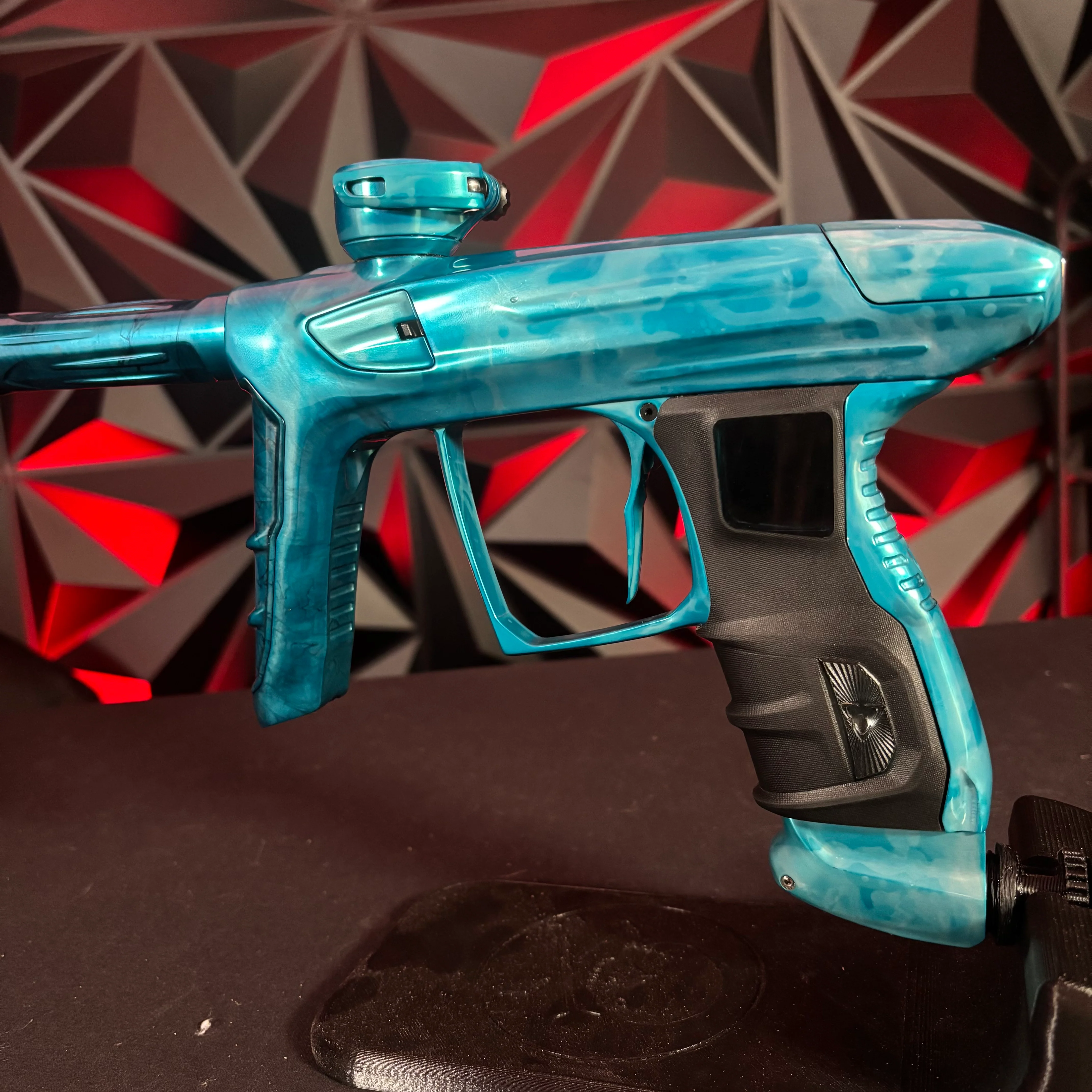 Used DLX Luxe IDOL Paintball Gun - Polished Teal Splash - Image 4