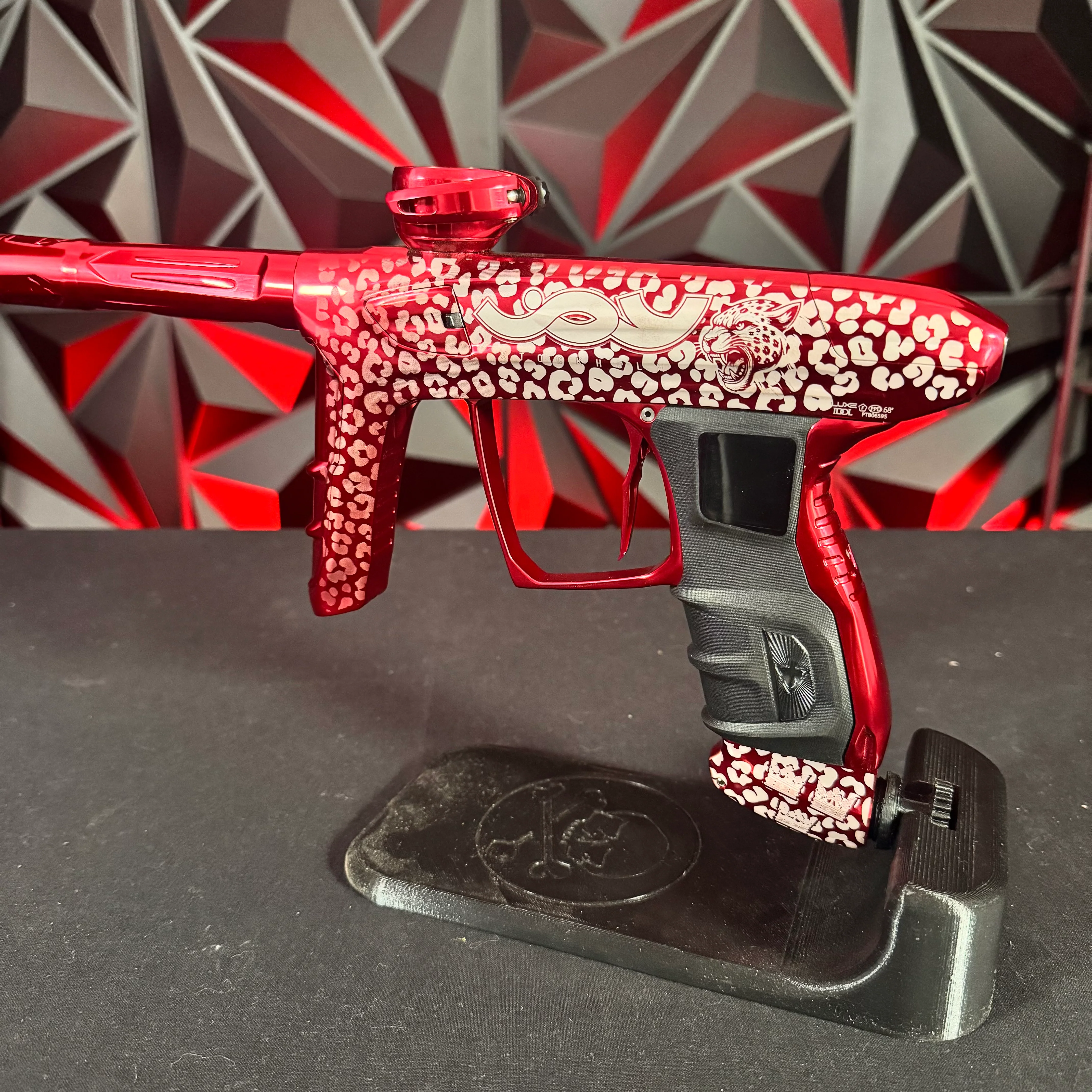 Used DLX Luxe IDOL Paintball Gun - Polished Red Joy Division - Image 3