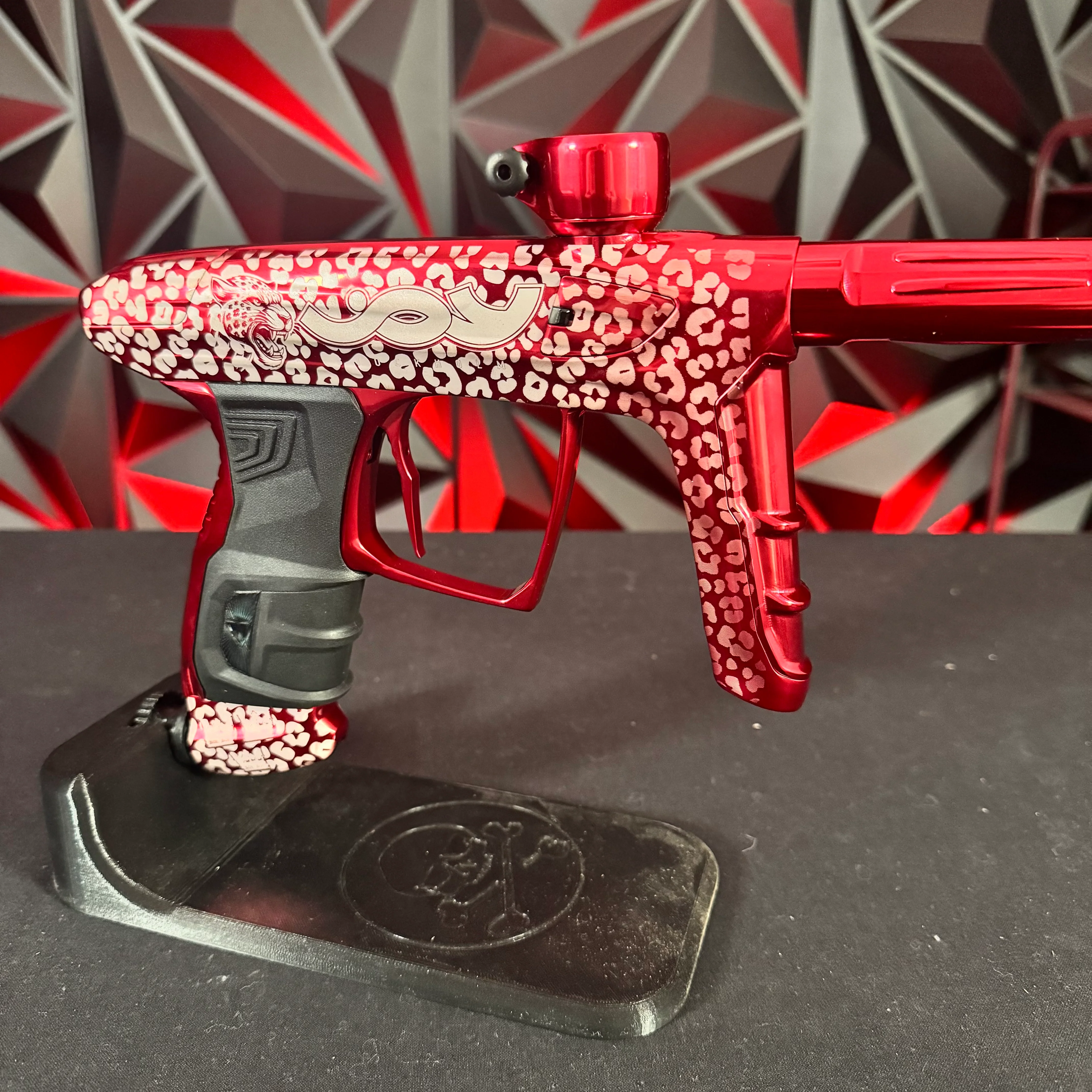 Used DLX Luxe IDOL Paintball Gun - Polished Red Joy Division - Image 4