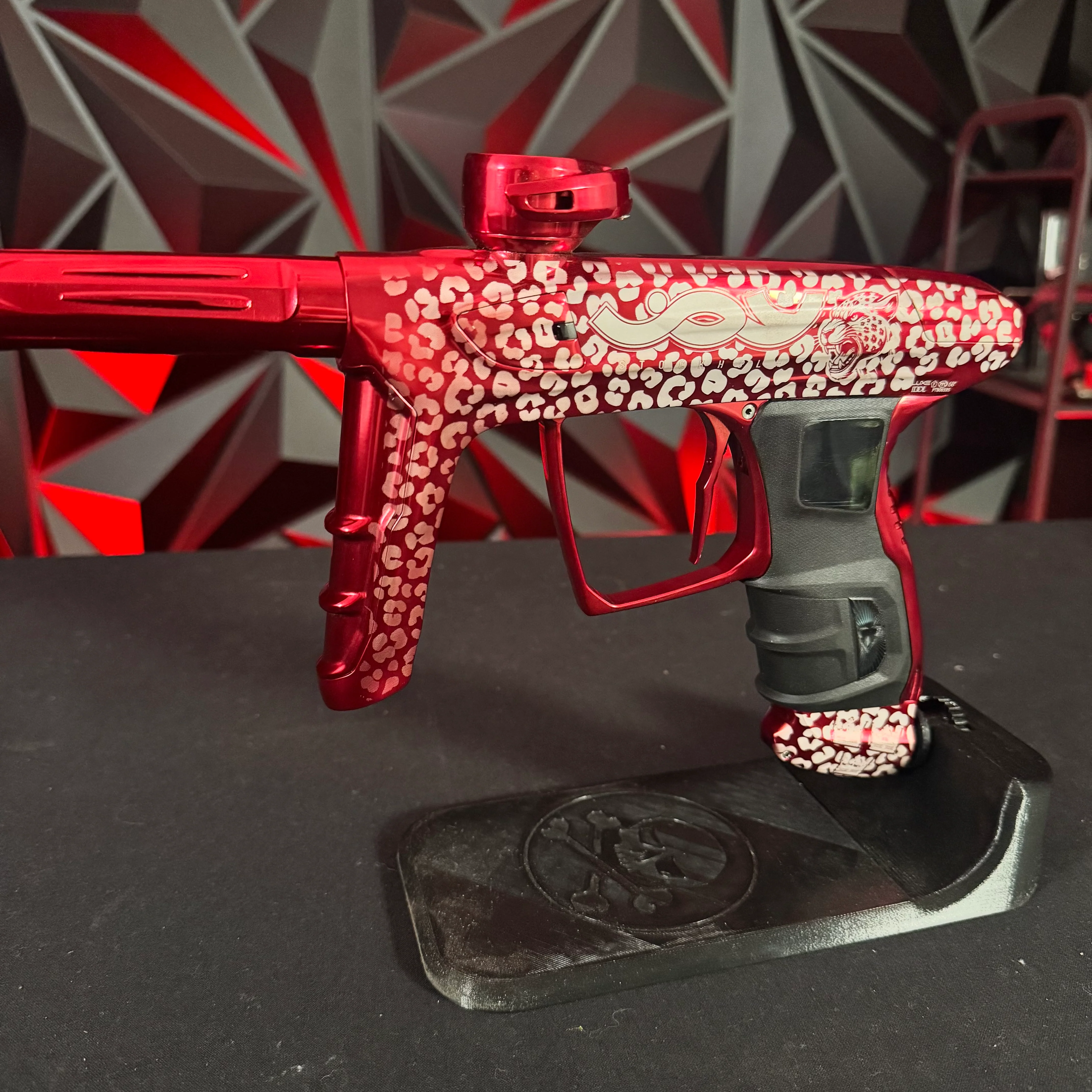 Used DLX Luxe IDOL Paintball Gun - Polished Red Joy Division - Image 5