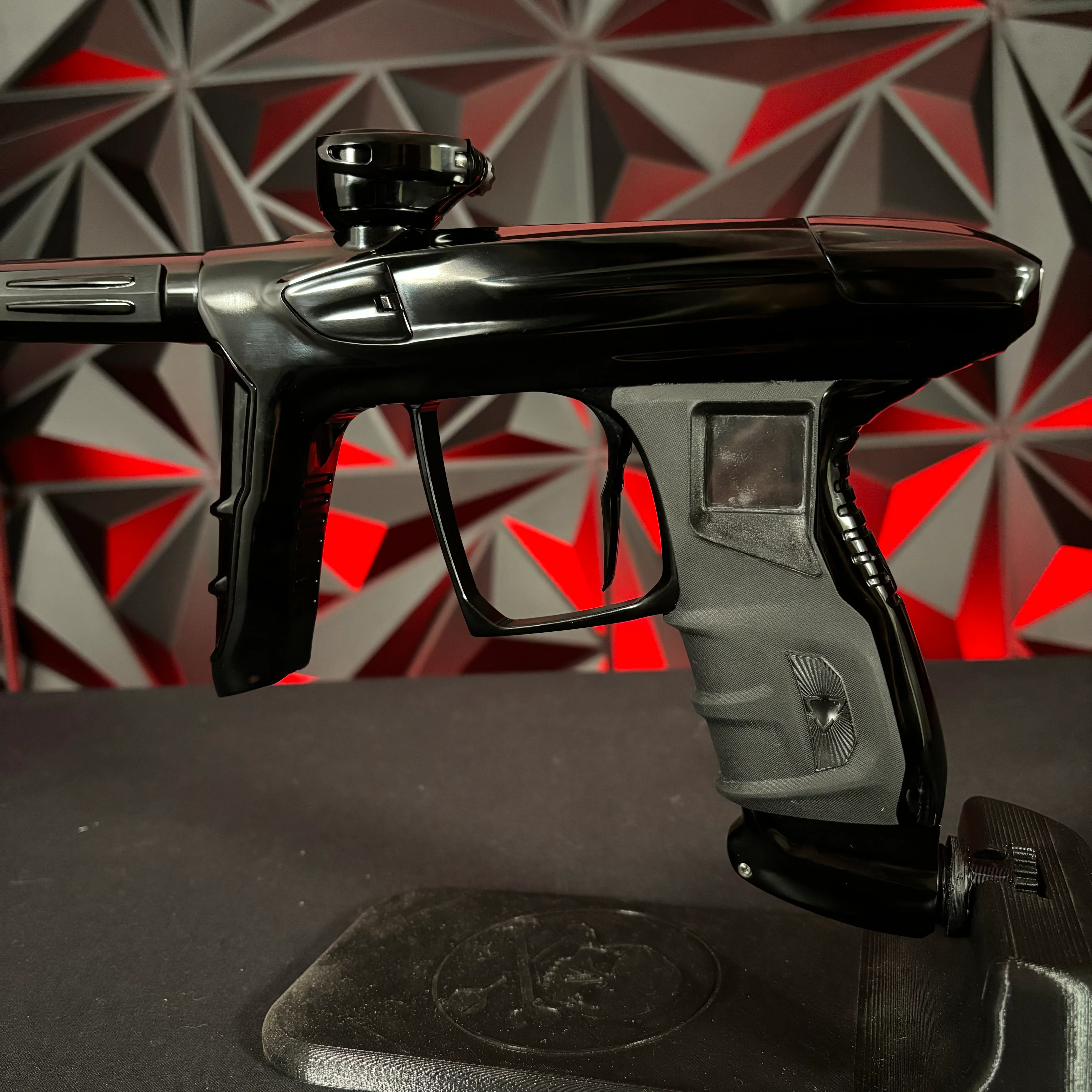 Used DLX Luxe IDOL Paintball Marker - Polished Black - Image 3