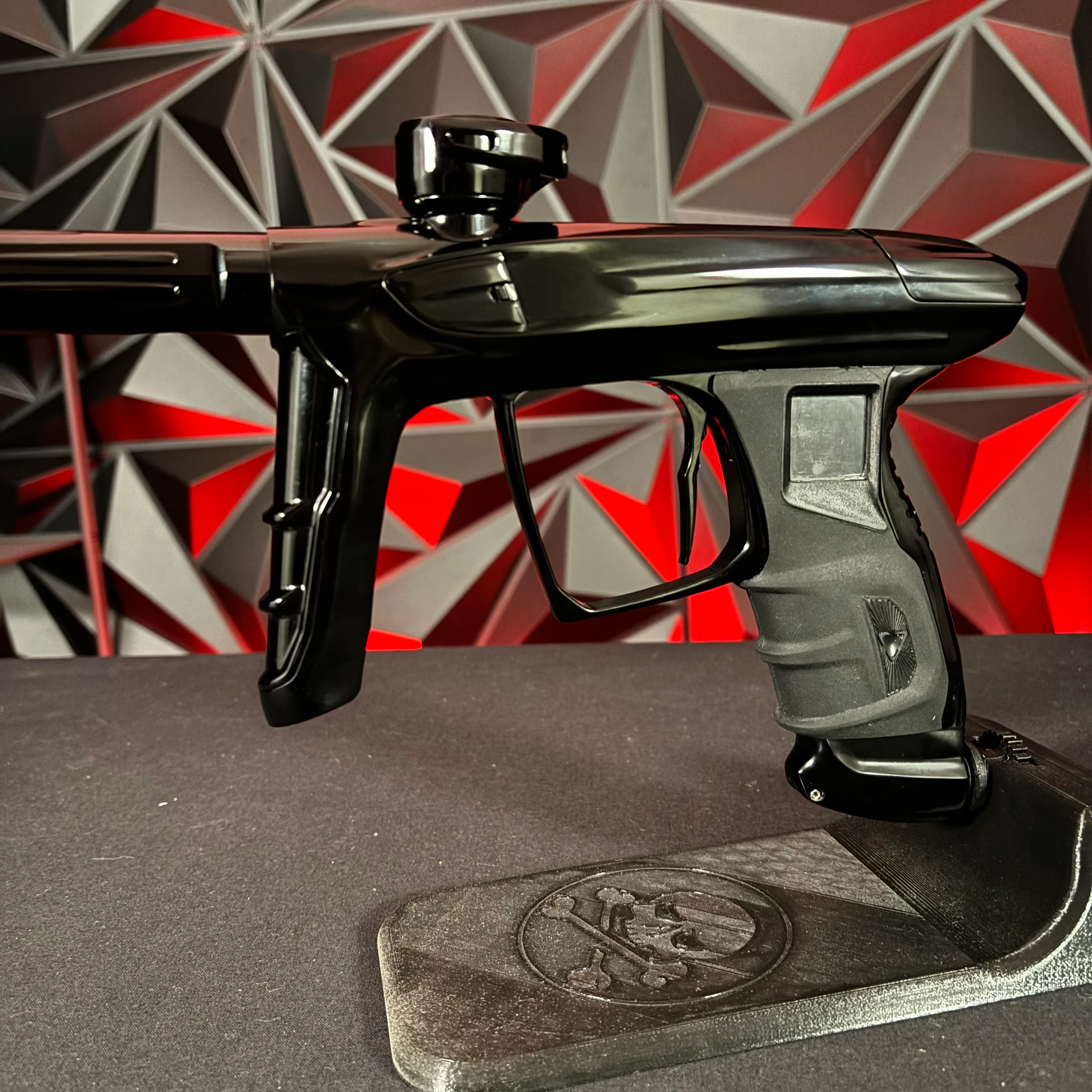 Used DLX Luxe IDOL Paintball Marker - Polished Black - Image 5