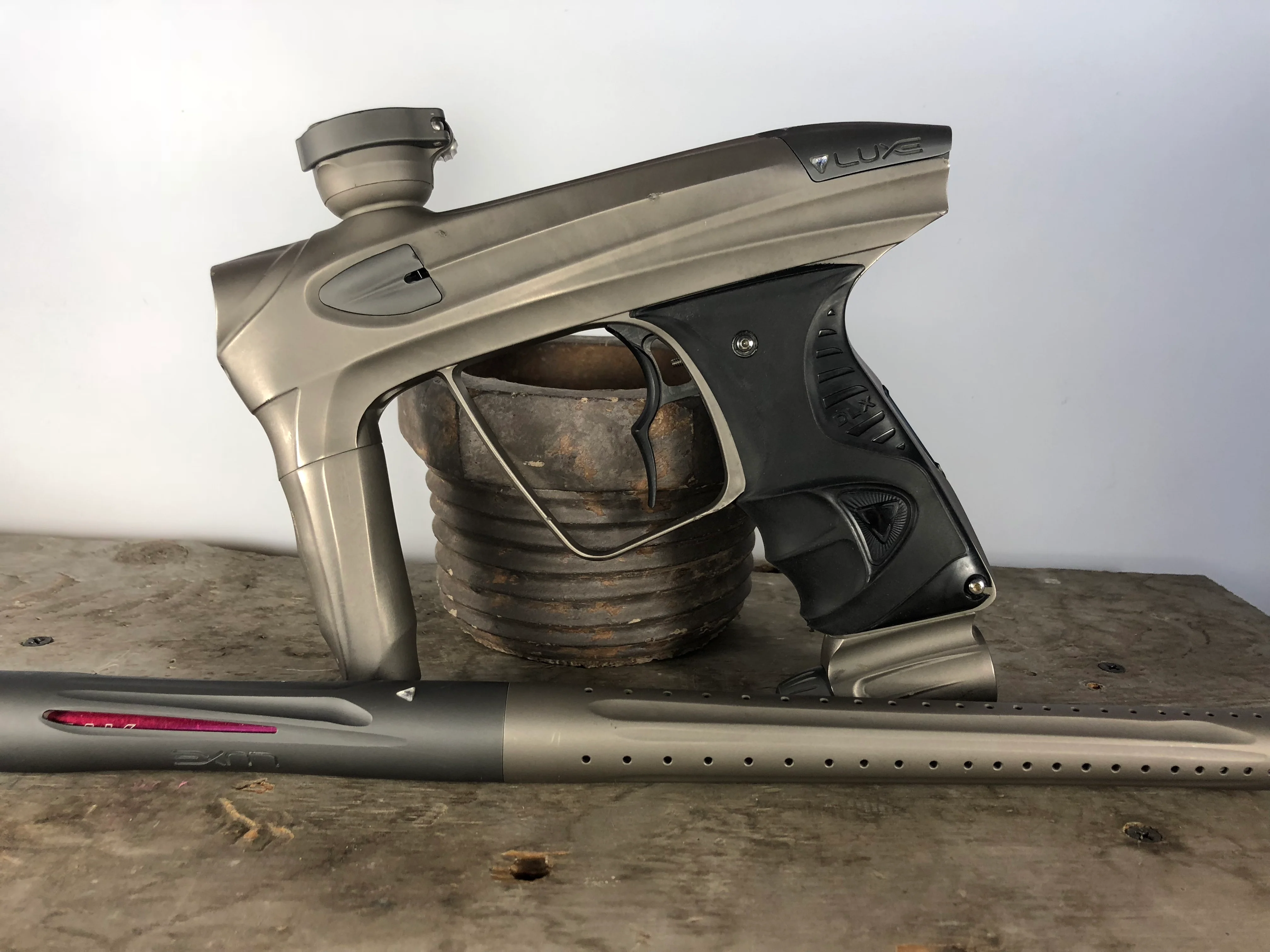 Used Dlx Luxe Oled 1 of 1 full ice coating - bolt and body - Image 2