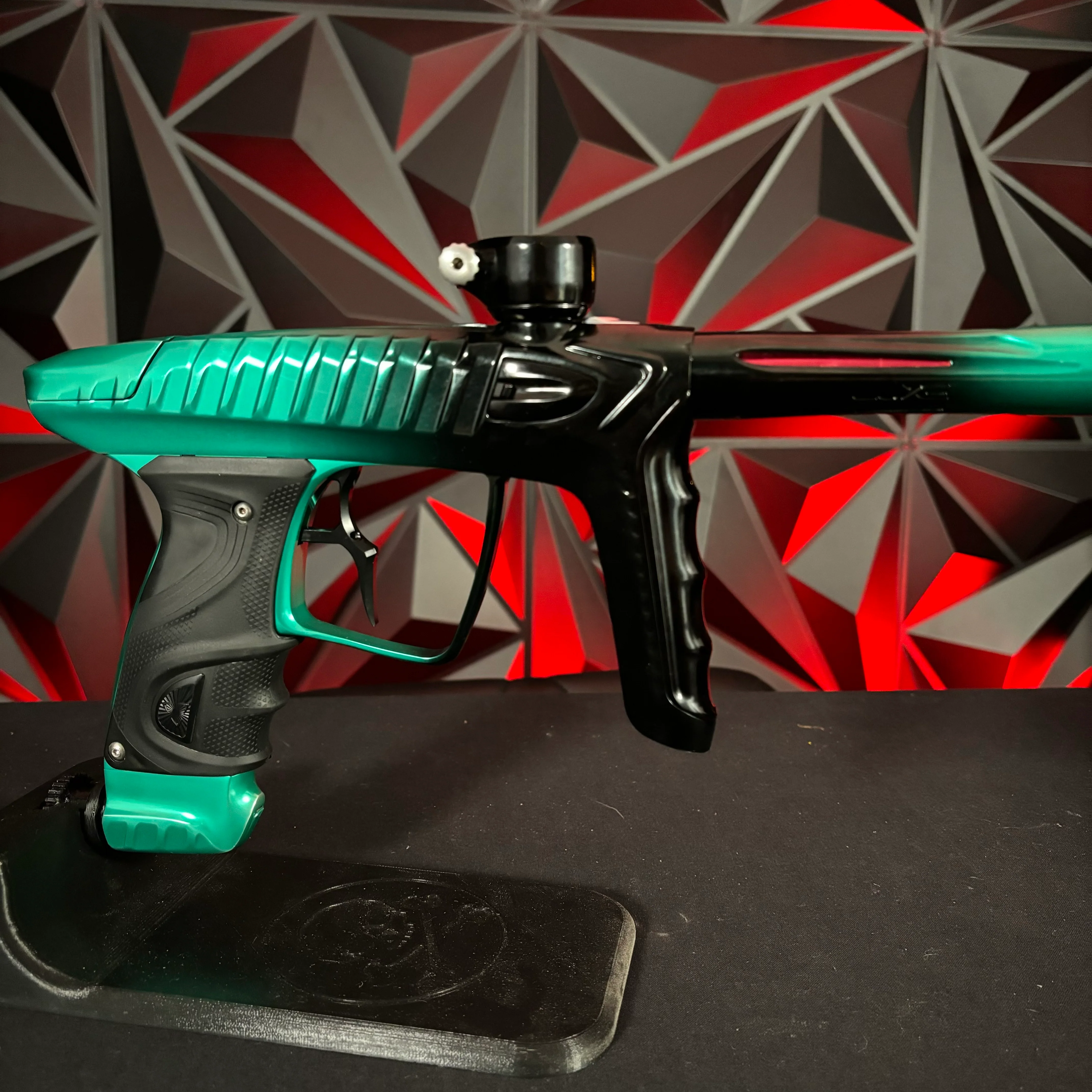 Used DLX Luxe "Project" TM40 Paintball Gun - Emerald/Black Fade #86 of 300 w/ Matching Mech Frame - Image 4