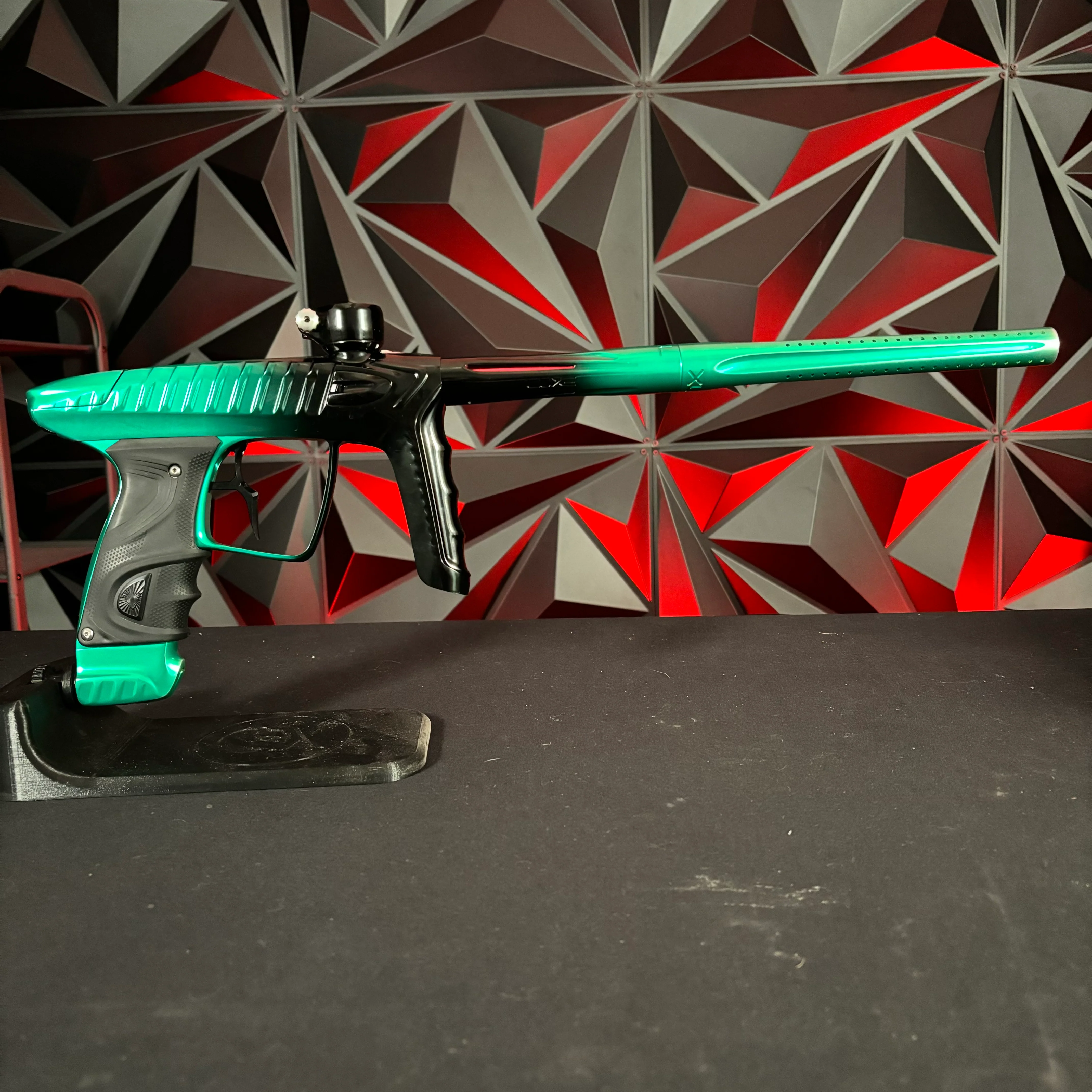 Used DLX Luxe "Project" TM40 Paintball Gun - Emerald/Black Fade #86 of 300 w/ Matching Mech Frame - Image 6