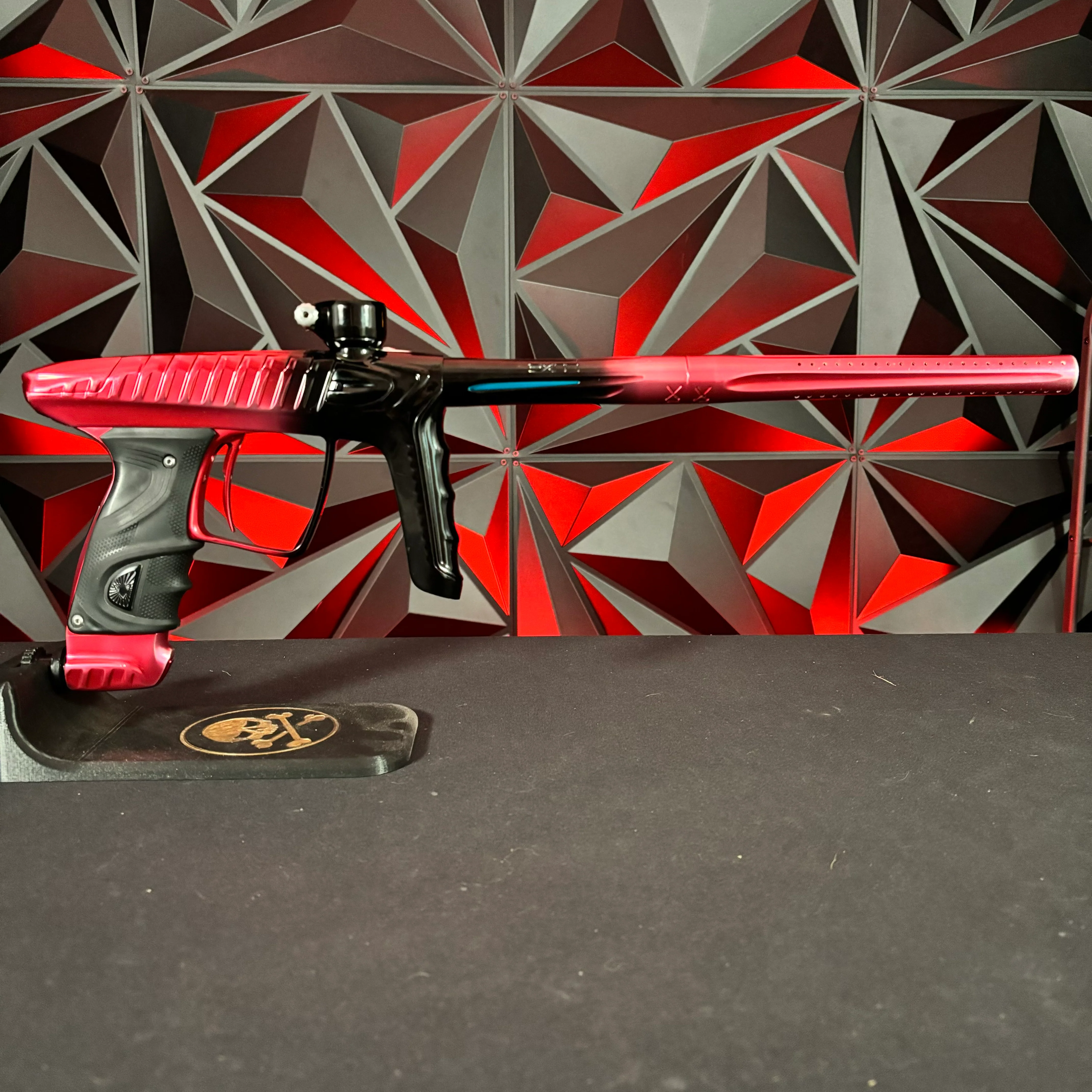 Used DLX Luxe "Project" TM40 Paintball Gun - Red/Black Fade w/Matching Mech Frame - Image 6