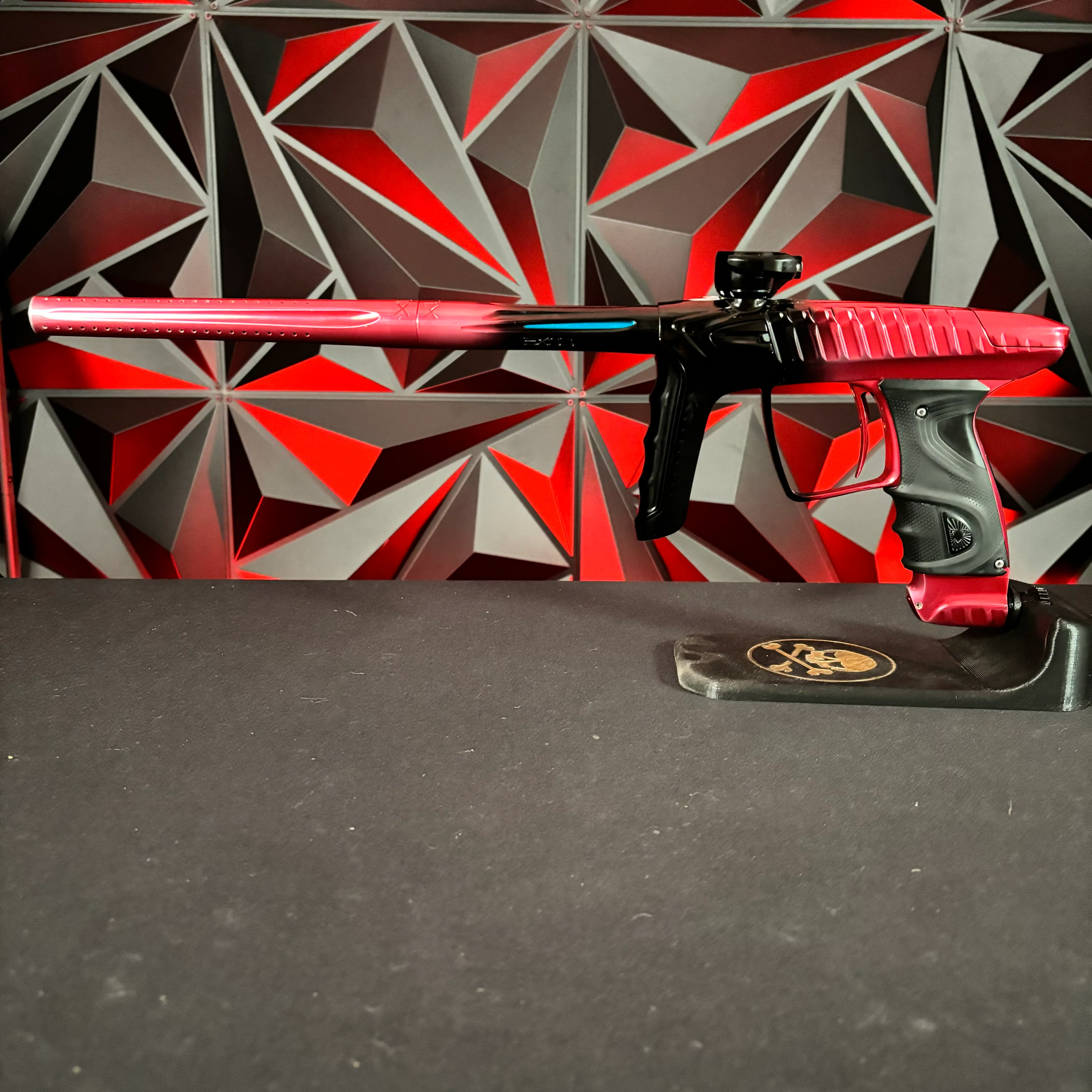 Used DLX Luxe "Project" TM40 Paintball Gun - Red/Black Fade w/Matching Mech Frame - Image 7