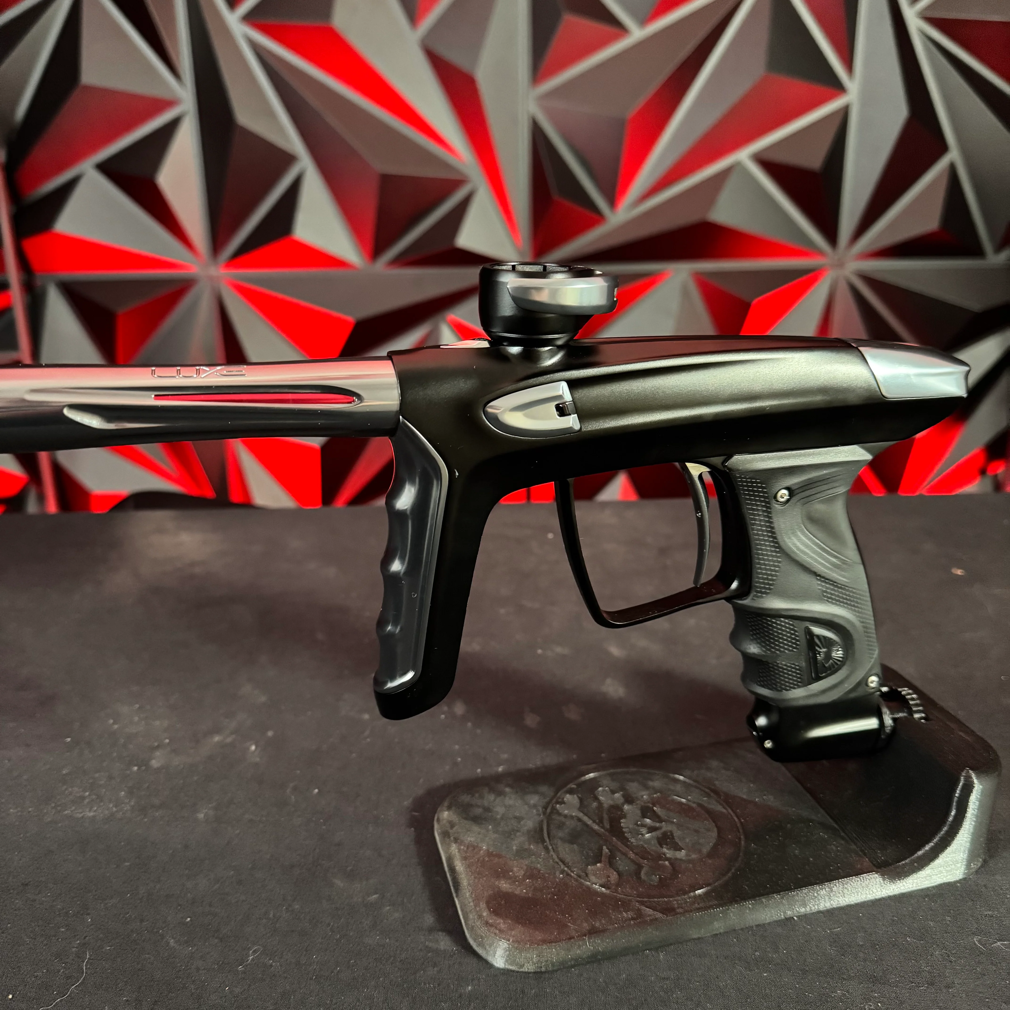 Used DLX Luxe TM40 Paintball Gun - Black/Pewter - Image 5