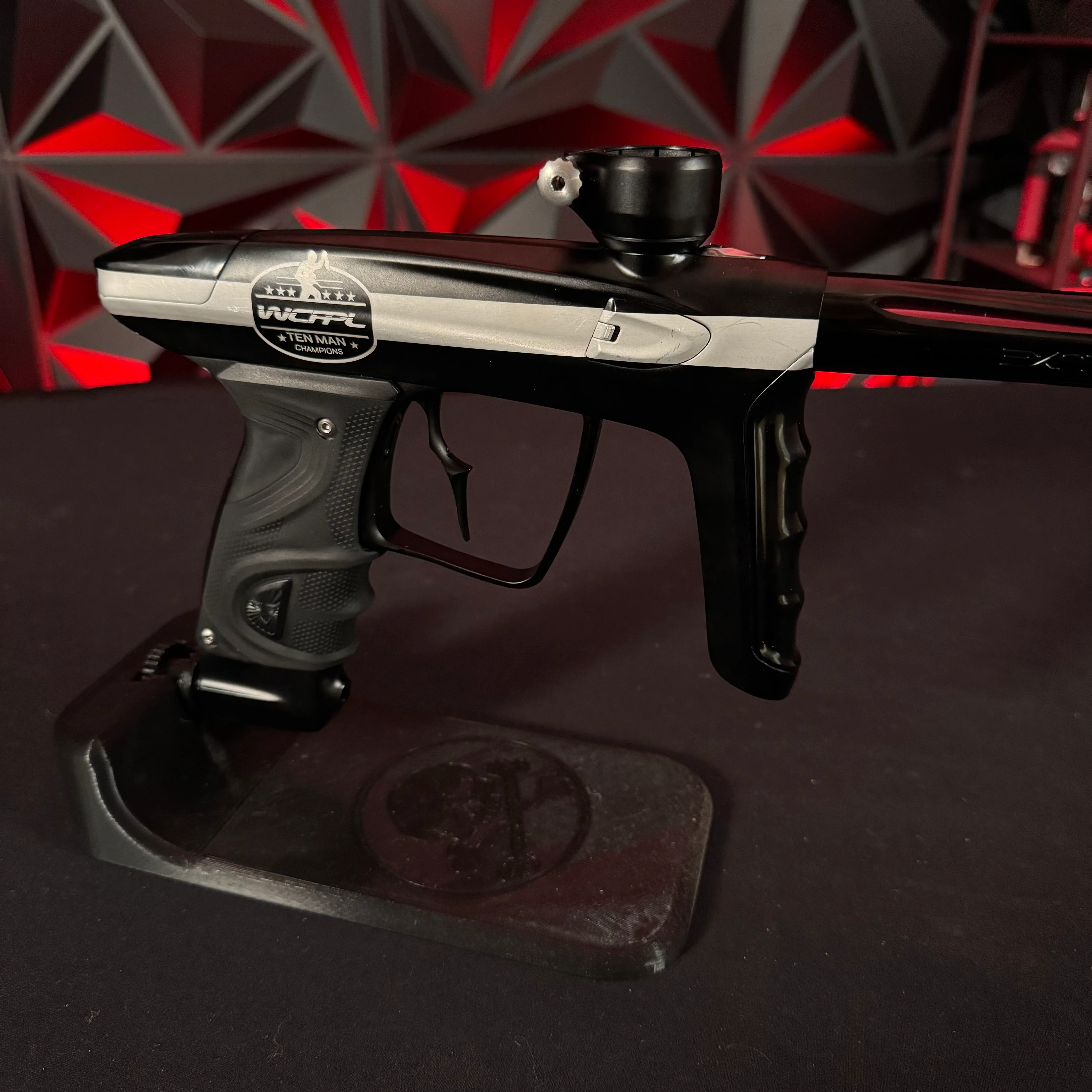 Used DLX Luxe TM40 Paintball Gun - Lazer Engraved WCPPL Ten Man Edition (Dust Black / Gloss Black) w/Black Infamous Trigger - Image 4