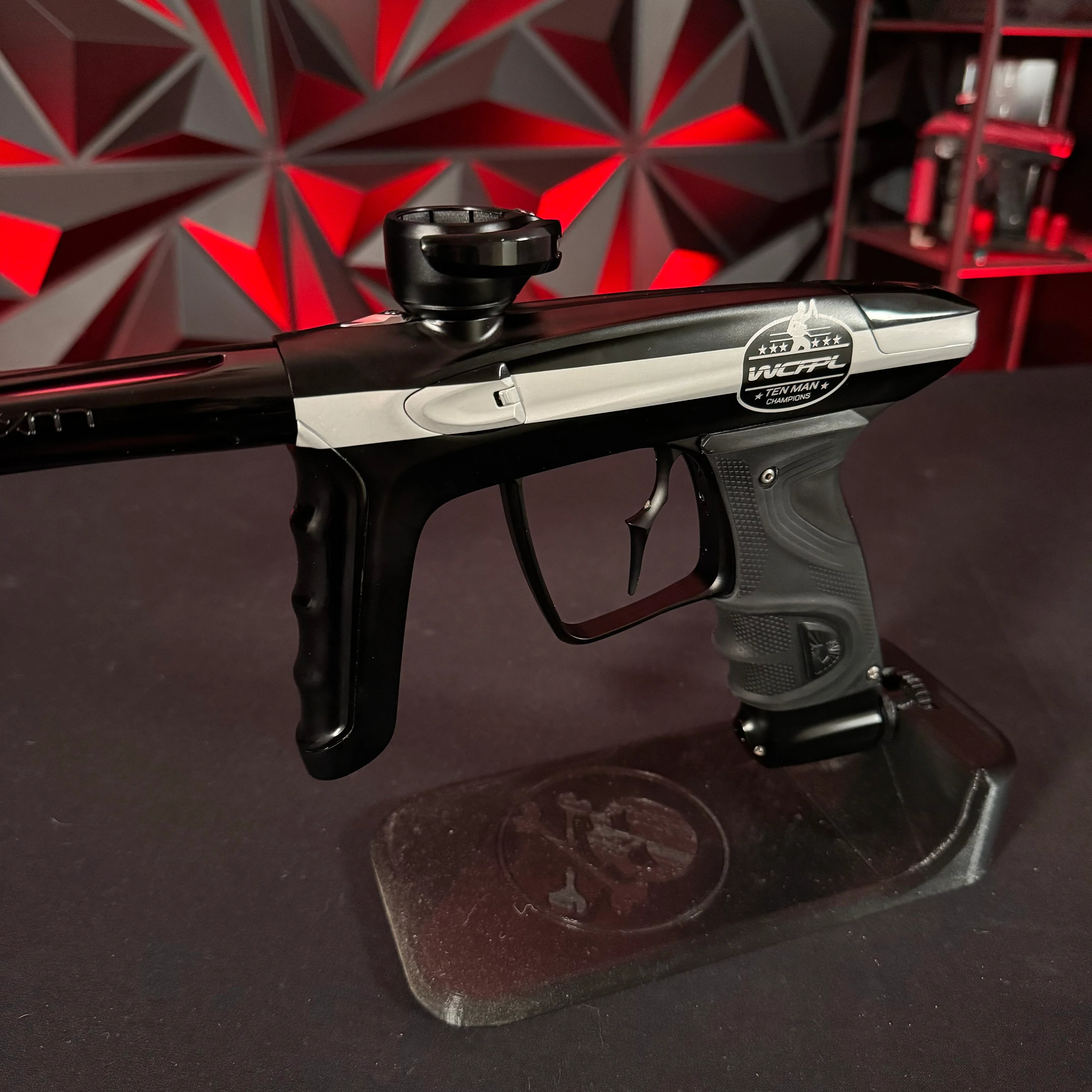 Used DLX Luxe TM40 Paintball Gun - Lazer Engraved WCPPL Ten Man Edition (Dust Black / Gloss Black) w/Black Infamous Trigger - Image 5