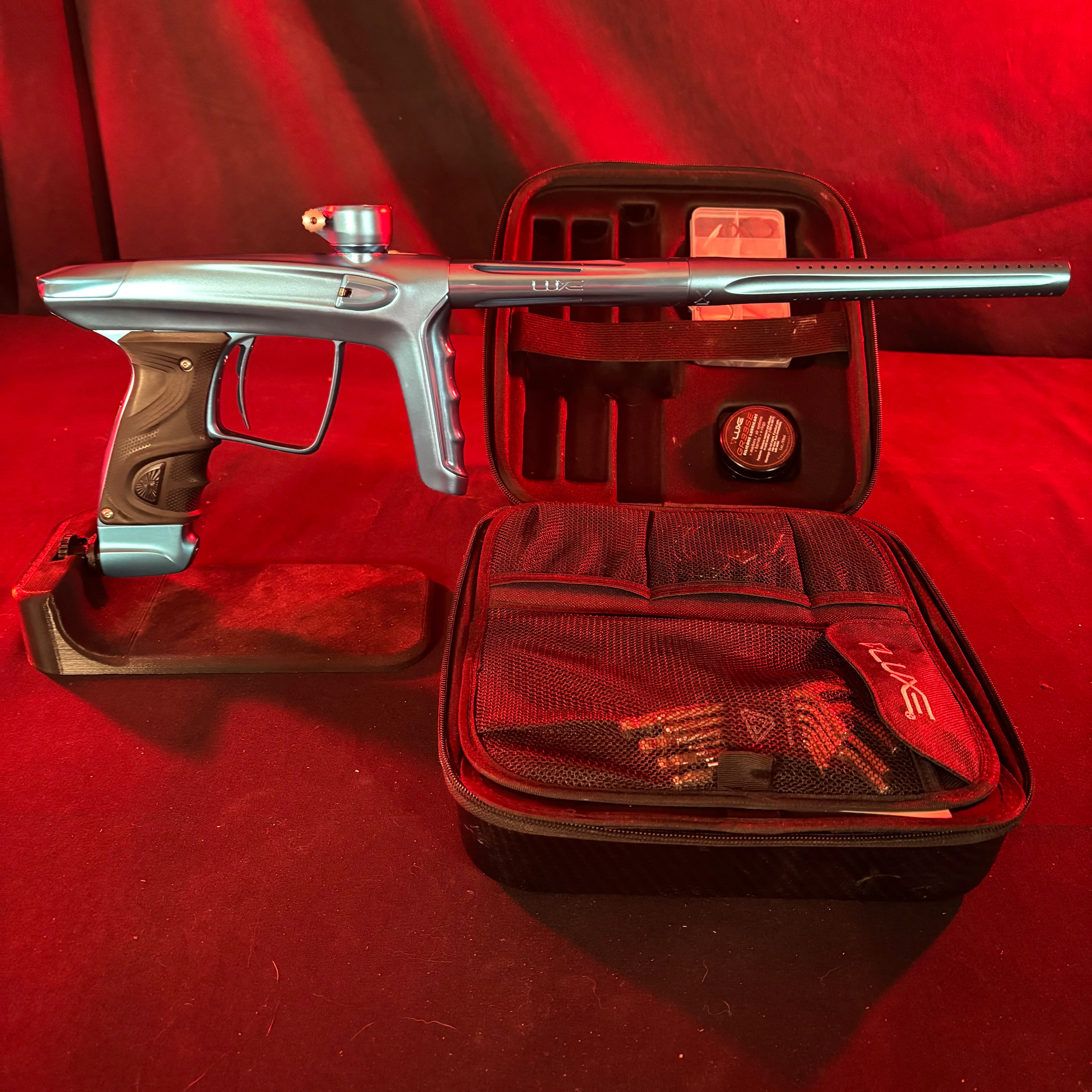 Used DLX Luxe TM40 Paintball Gun - Dust Blue/Polished Blue