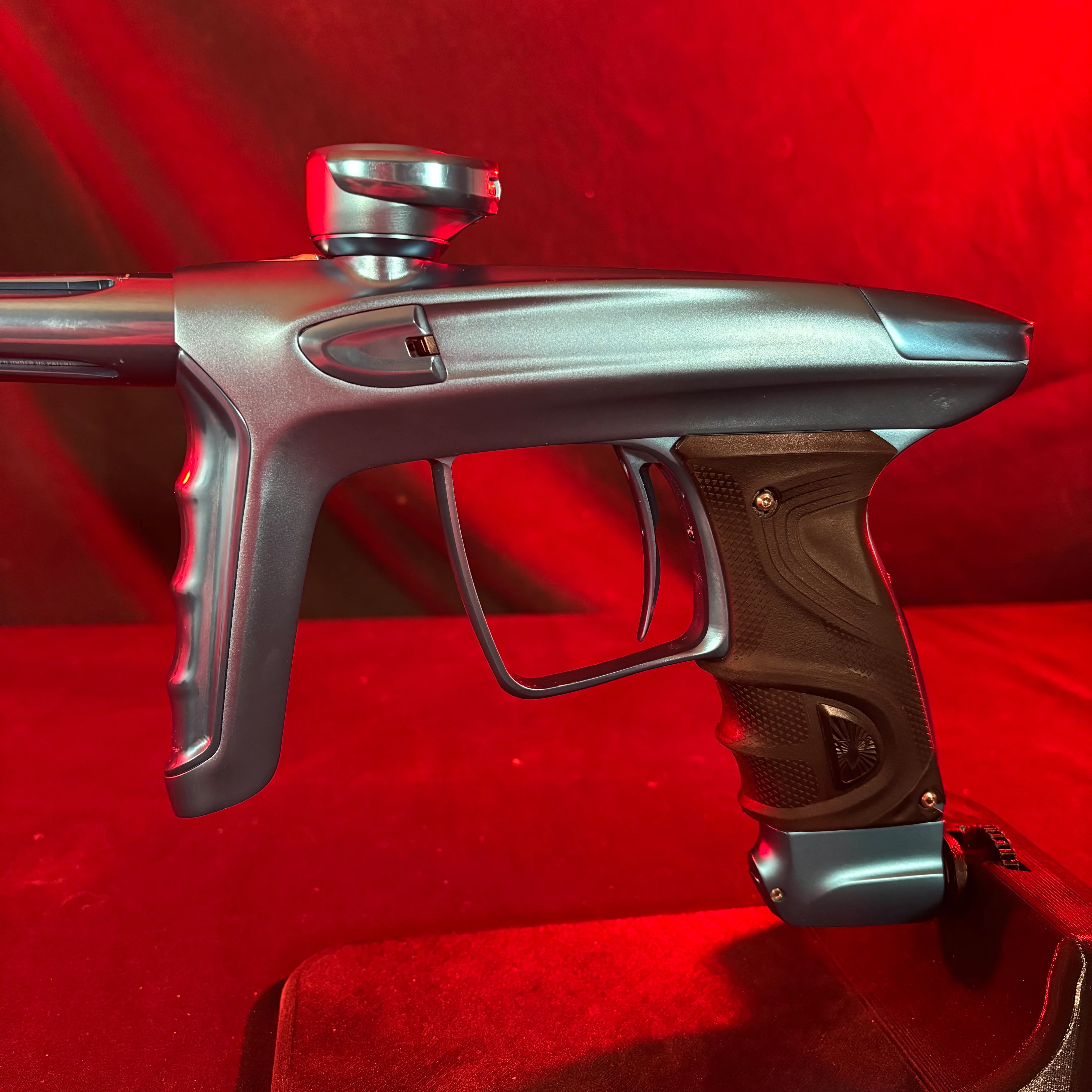 Used DLX Luxe TM40 Paintball Gun - Dust Blue/Polished Blue - Image 5