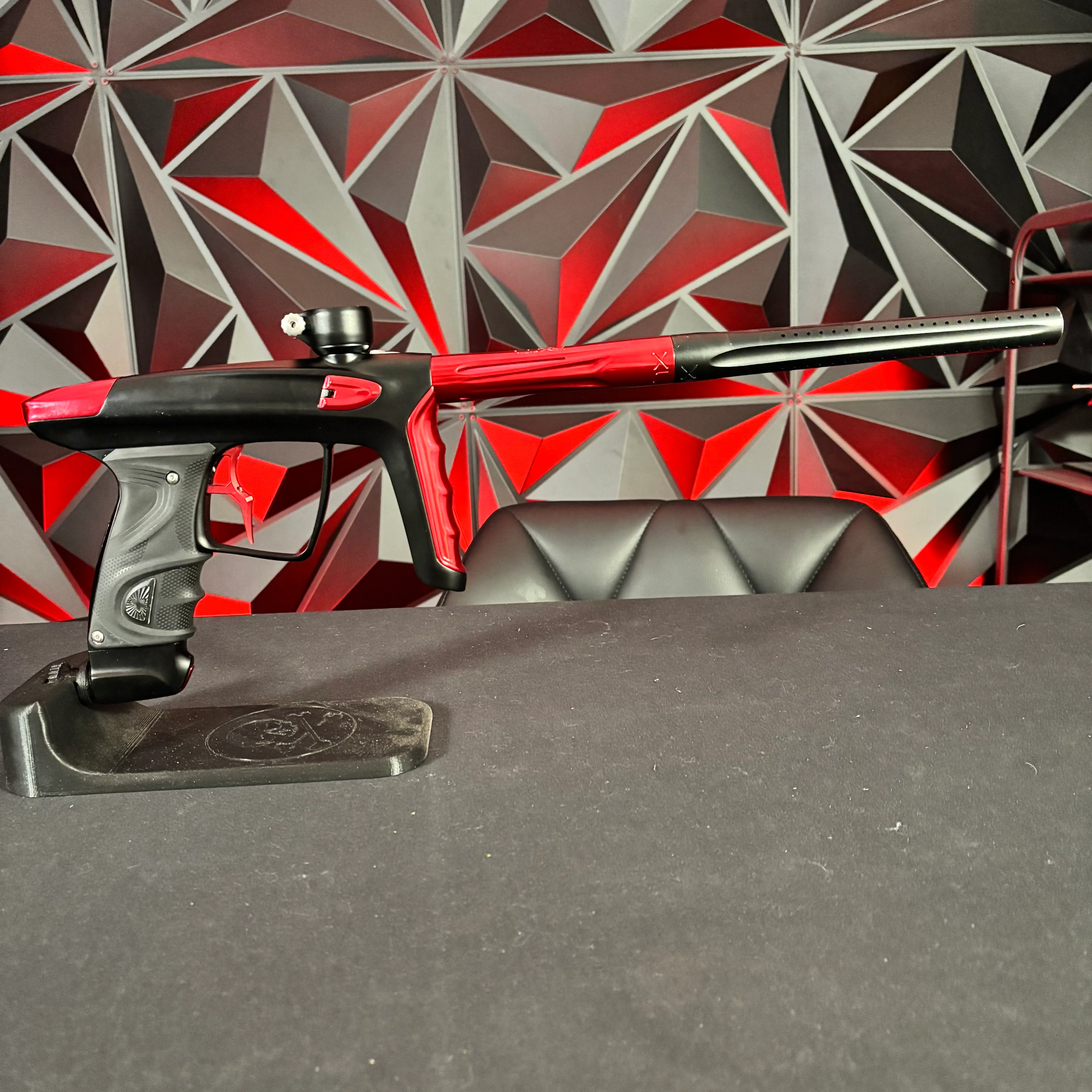 Used DLX Luxe TM40 Paintball Gun - Dust Black/Polished Red - Image 6