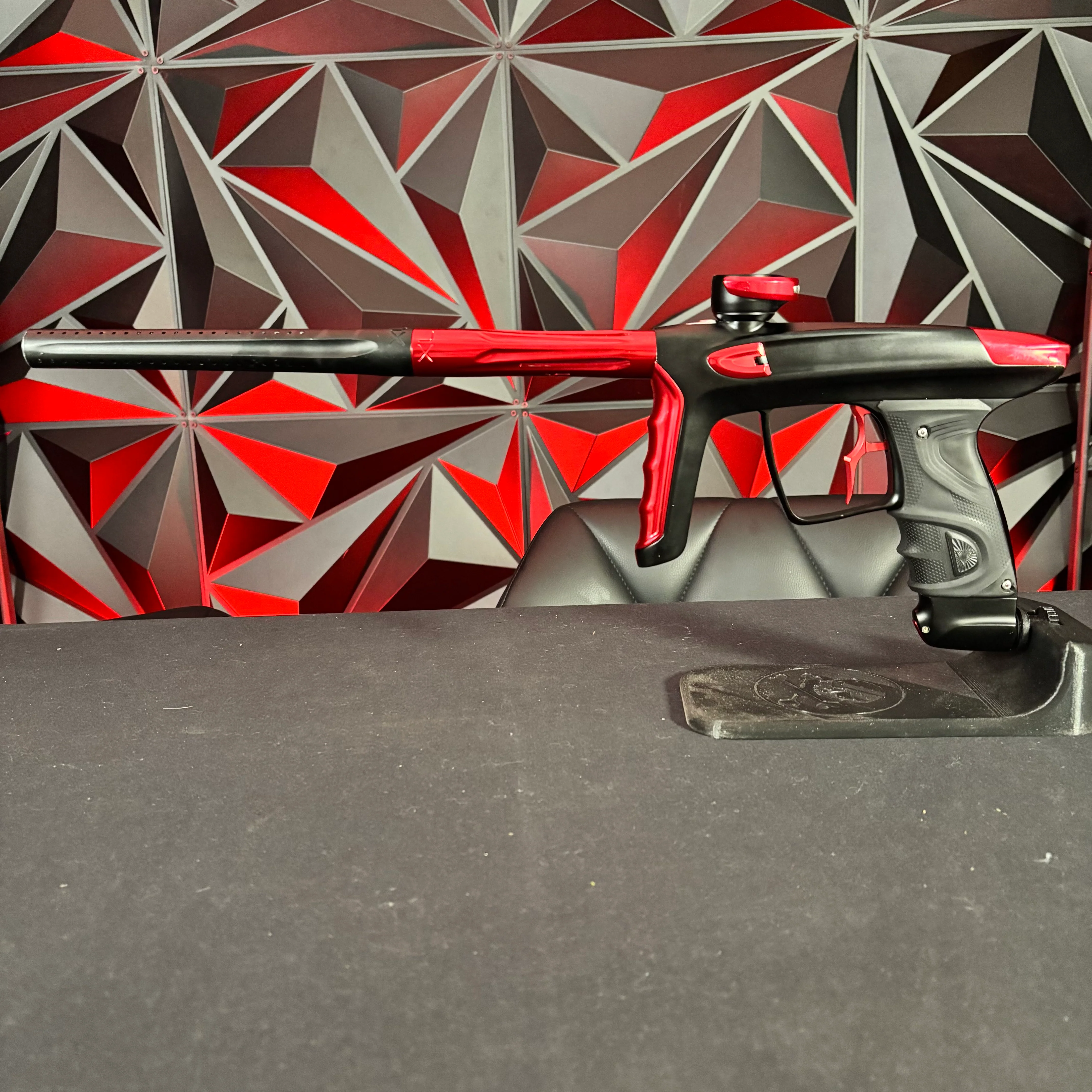 Used DLX Luxe TM40 Paintball Gun - Dust Black/Polished Red - Image 7
