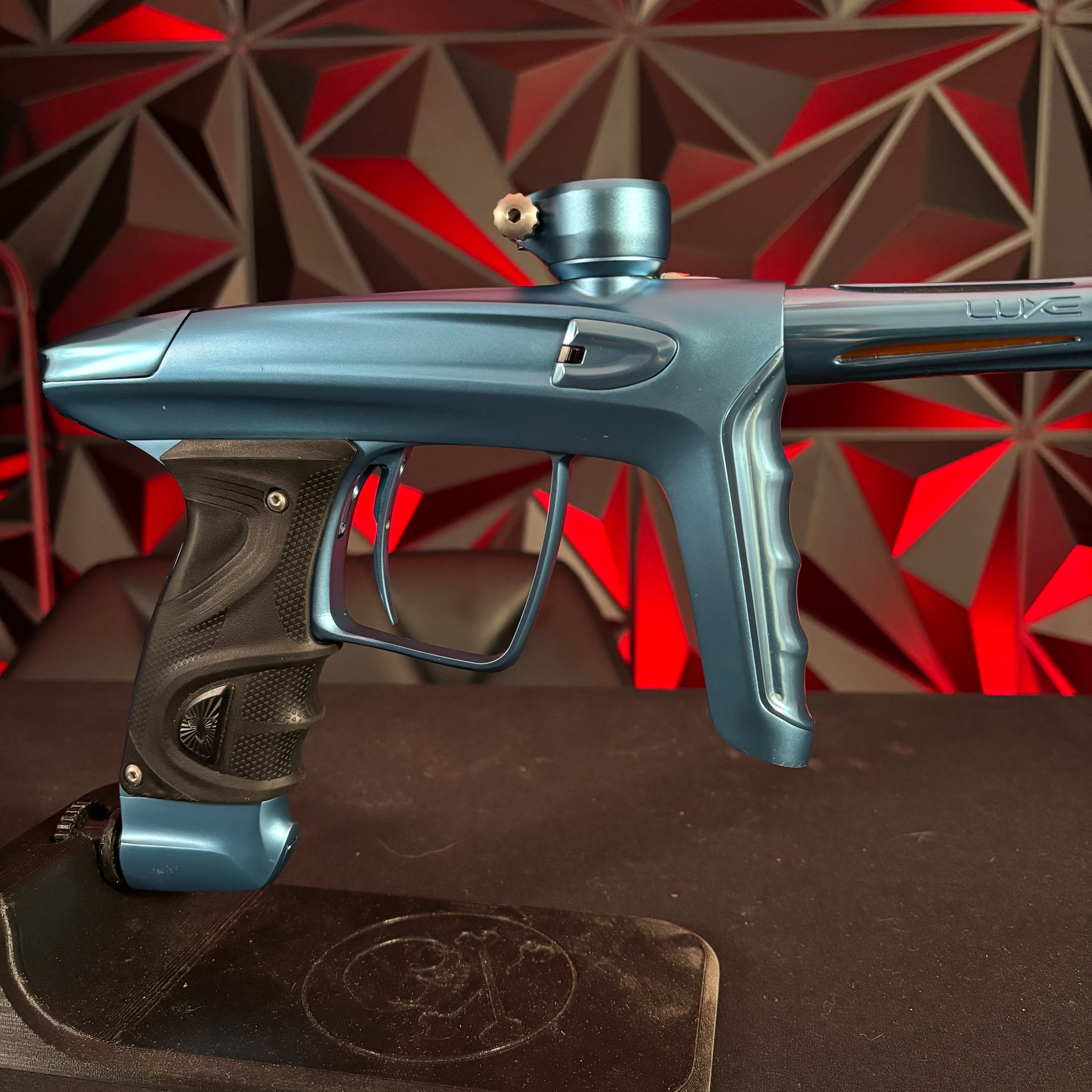 Used DLX Luxe TM40 Paintball Gun - Dust Blue/Polished Blue - Image 3