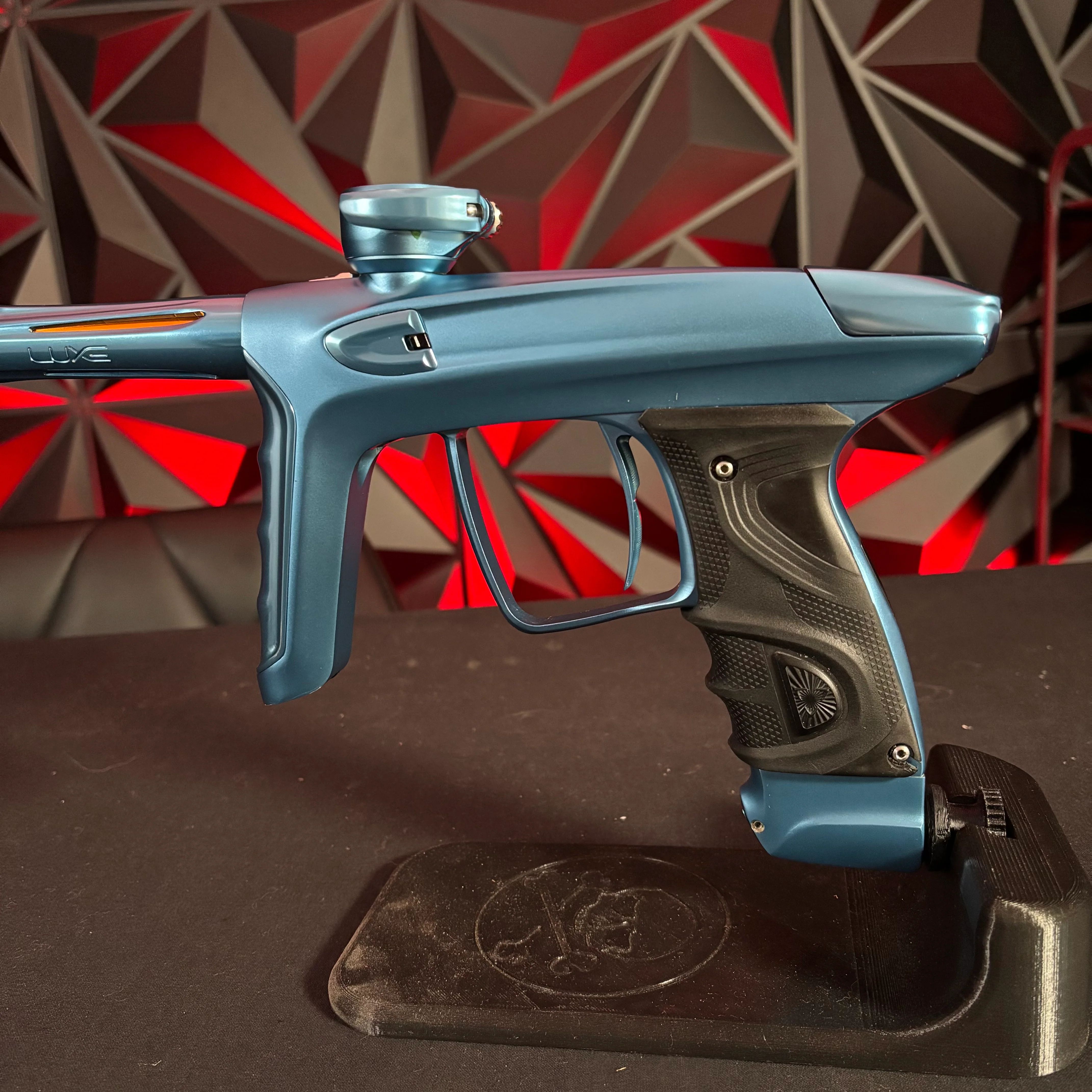 Used DLX Luxe TM40 Paintball Gun - Dust Blue/Polished Blue - Image 4