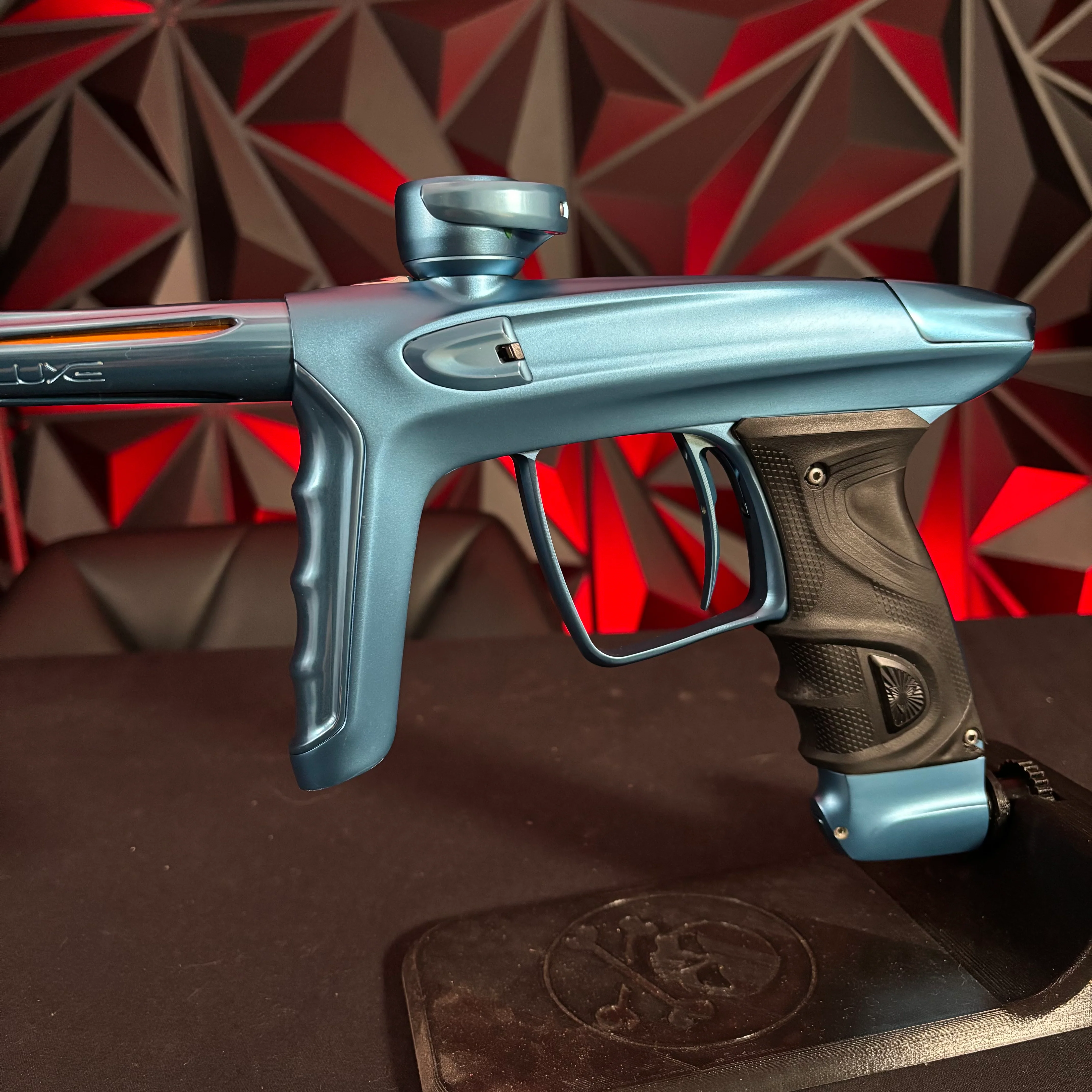 Used DLX Luxe TM40 Paintball Gun - Dust Blue/Polished Blue - Image 5