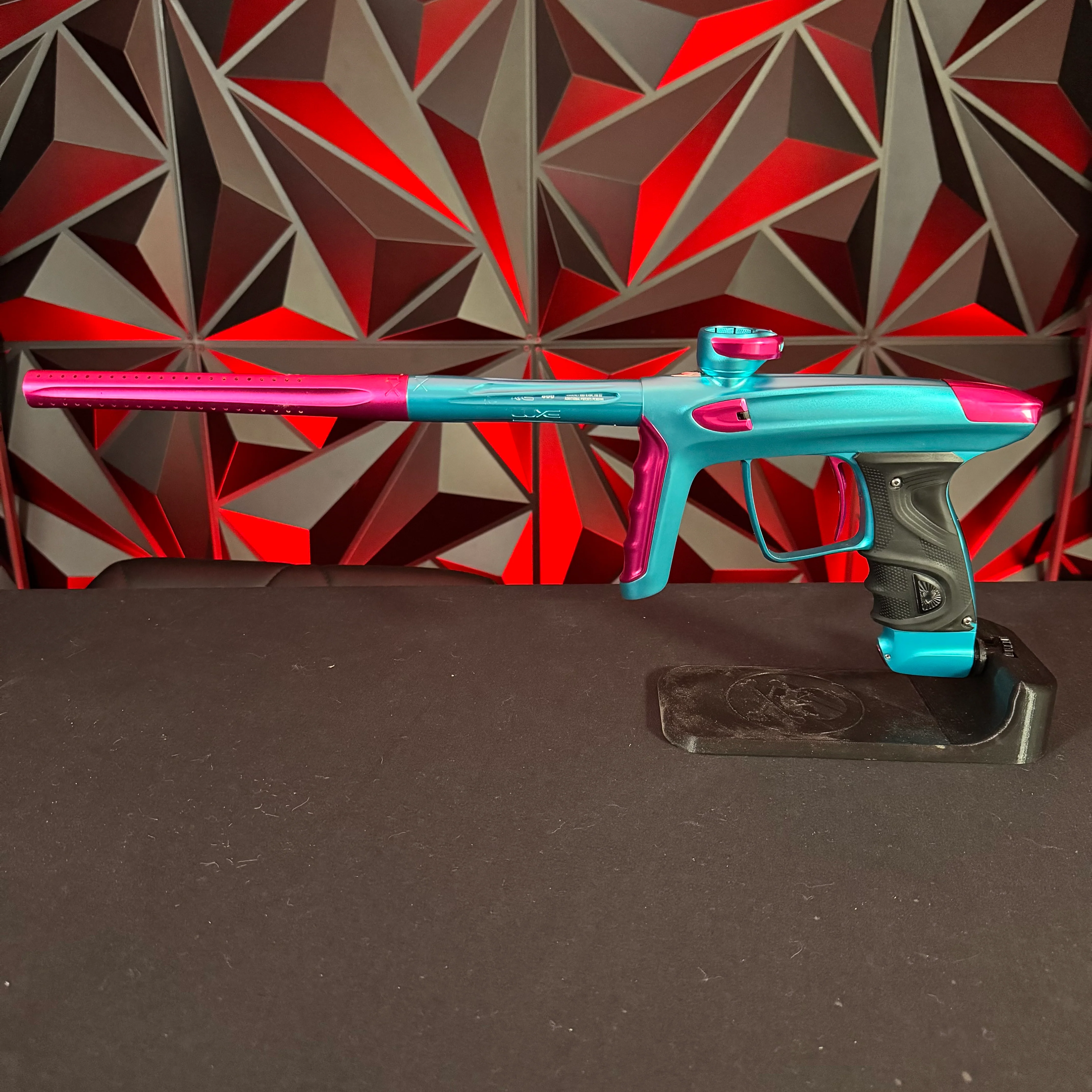 Used DLX Luxe TM40 Paintball Gun - Dust Blue / Polished Pink - Image 7