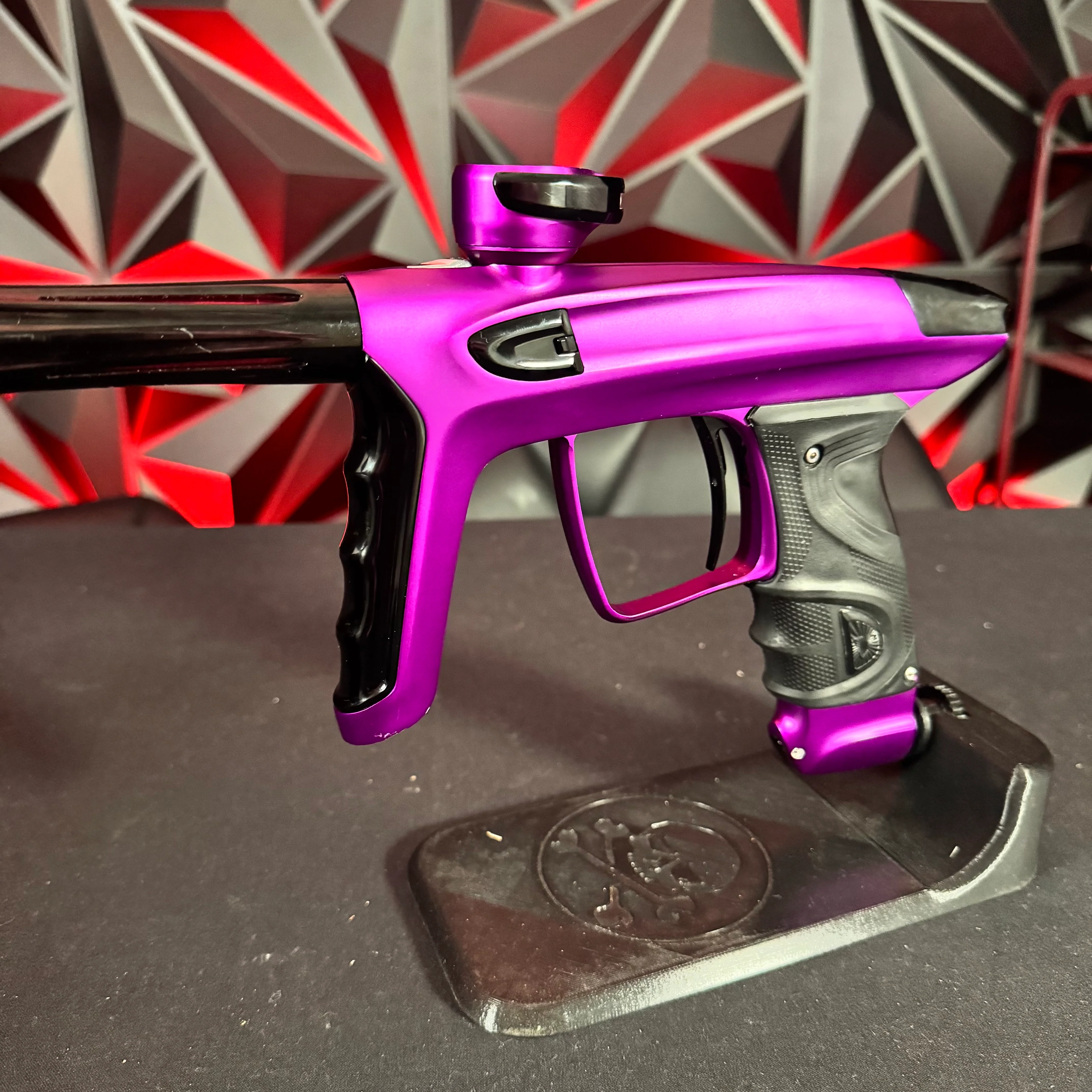 Used DLX Luxe TM40 Paintball Gun - Dust Purple/Polished Black - Image 5