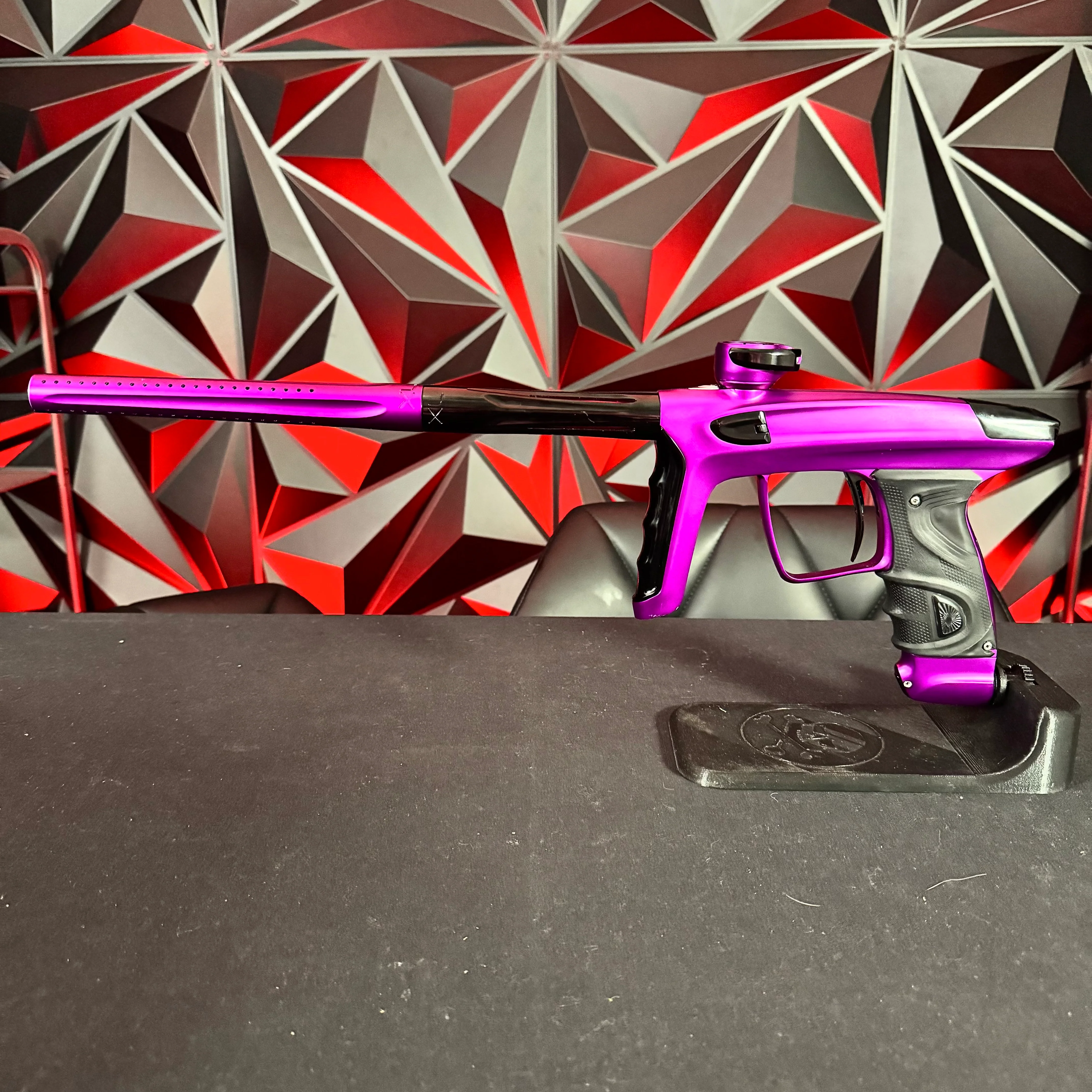 Used DLX Luxe TM40 Paintball Gun - Dust Purple/Polished Black - Image 7