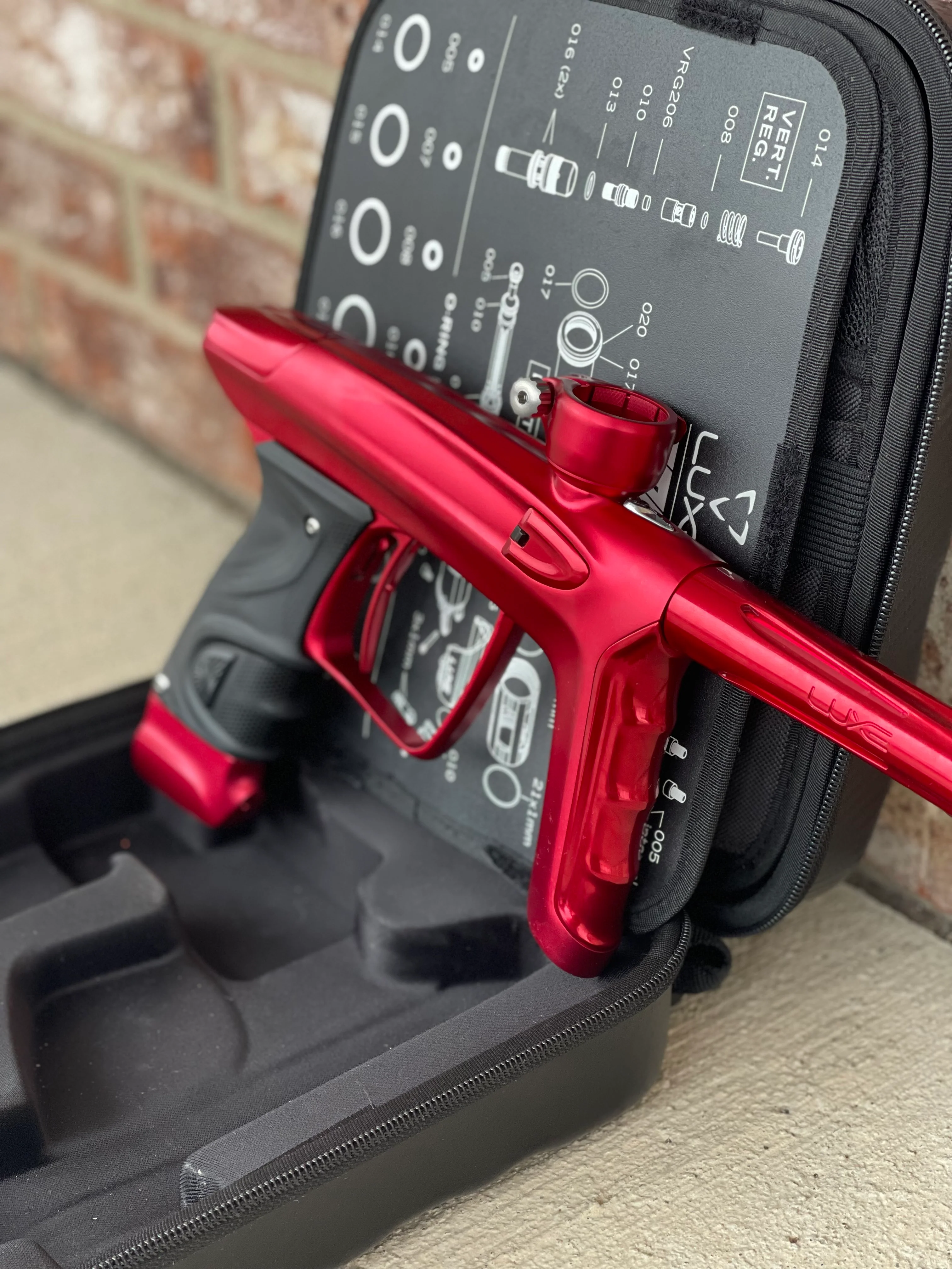 Used DLX Luxe TM40 Paintball Gun - Dust Red / Gloss Red - Image 3