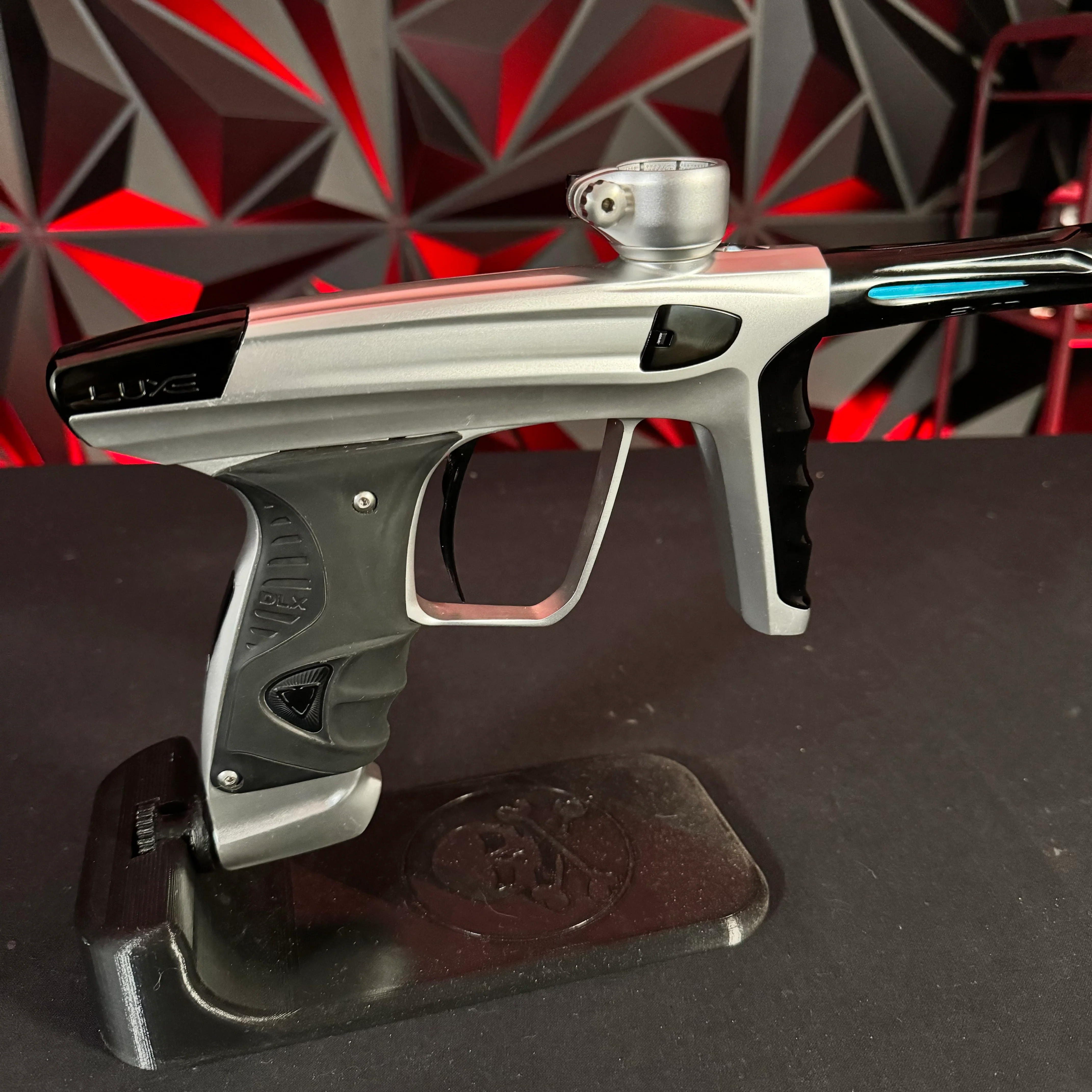 Used DLX Luxe X Paintball Gun - Dust Silver/Gloss Black w/Pro DNA Silencio Tip - Image 2